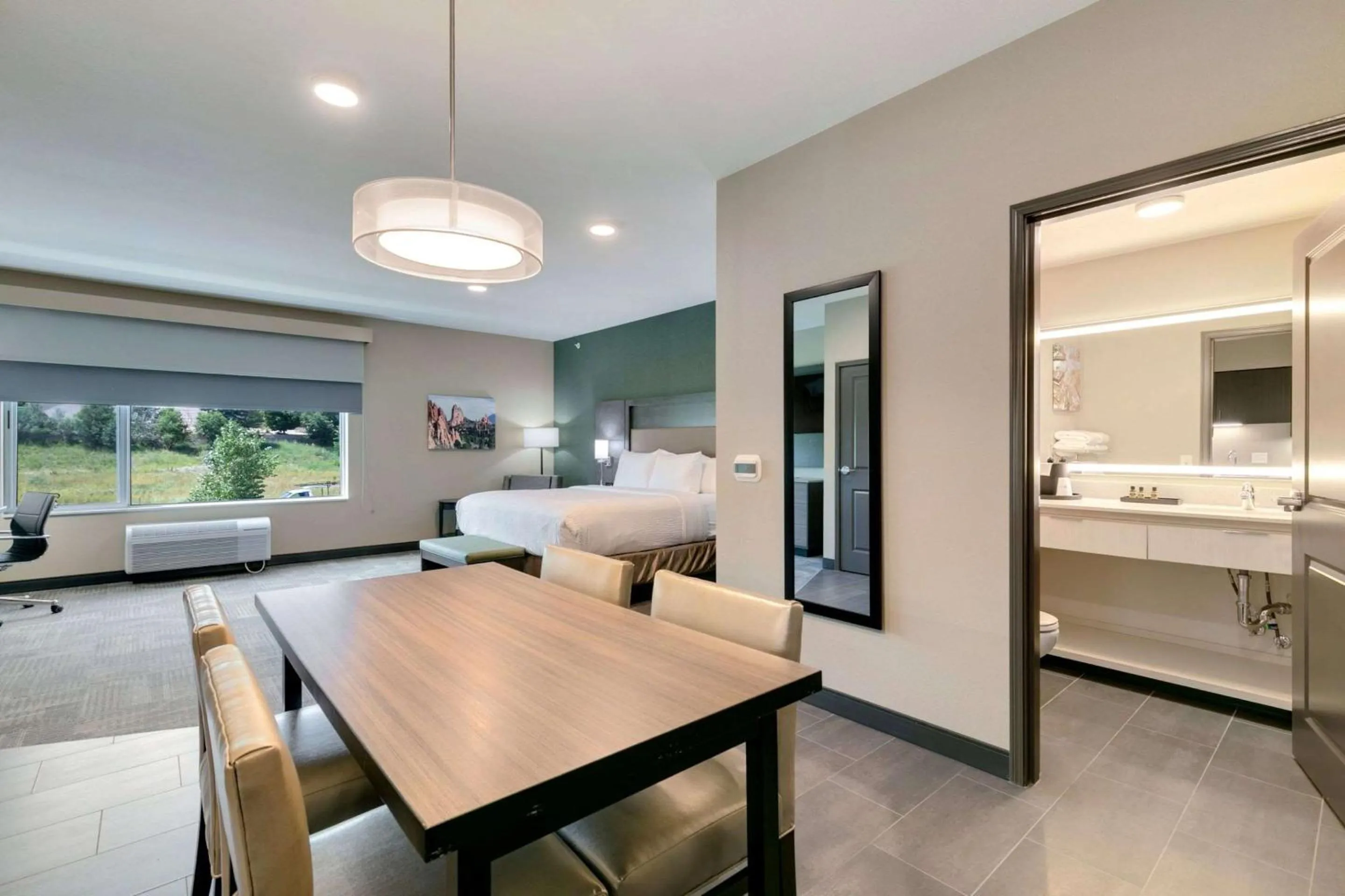 Bedroom, Bed in Best Western Plus Fillmore Inn & Suites