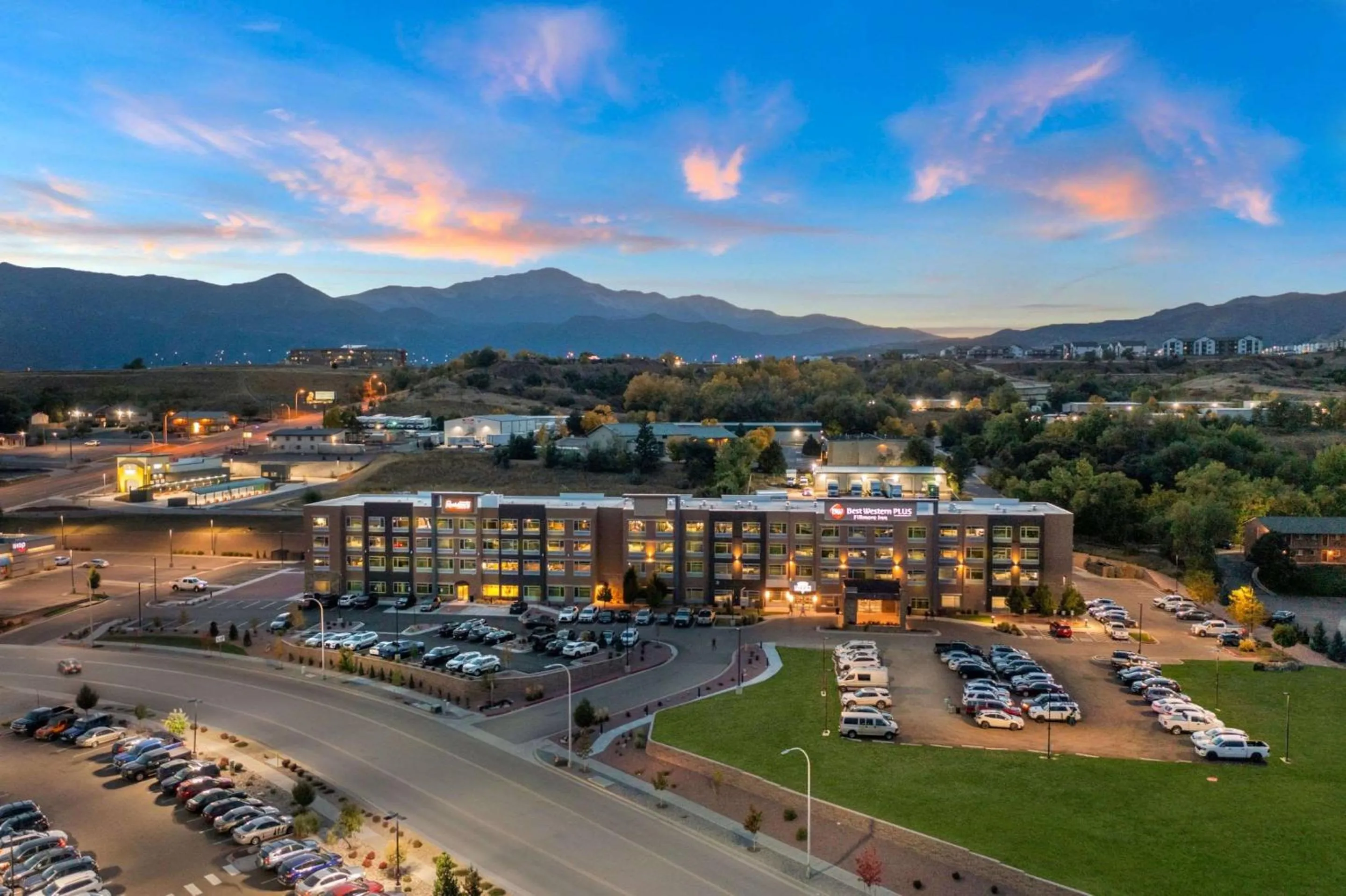 Property building in Best Western Plus Fillmore Inn & Suites