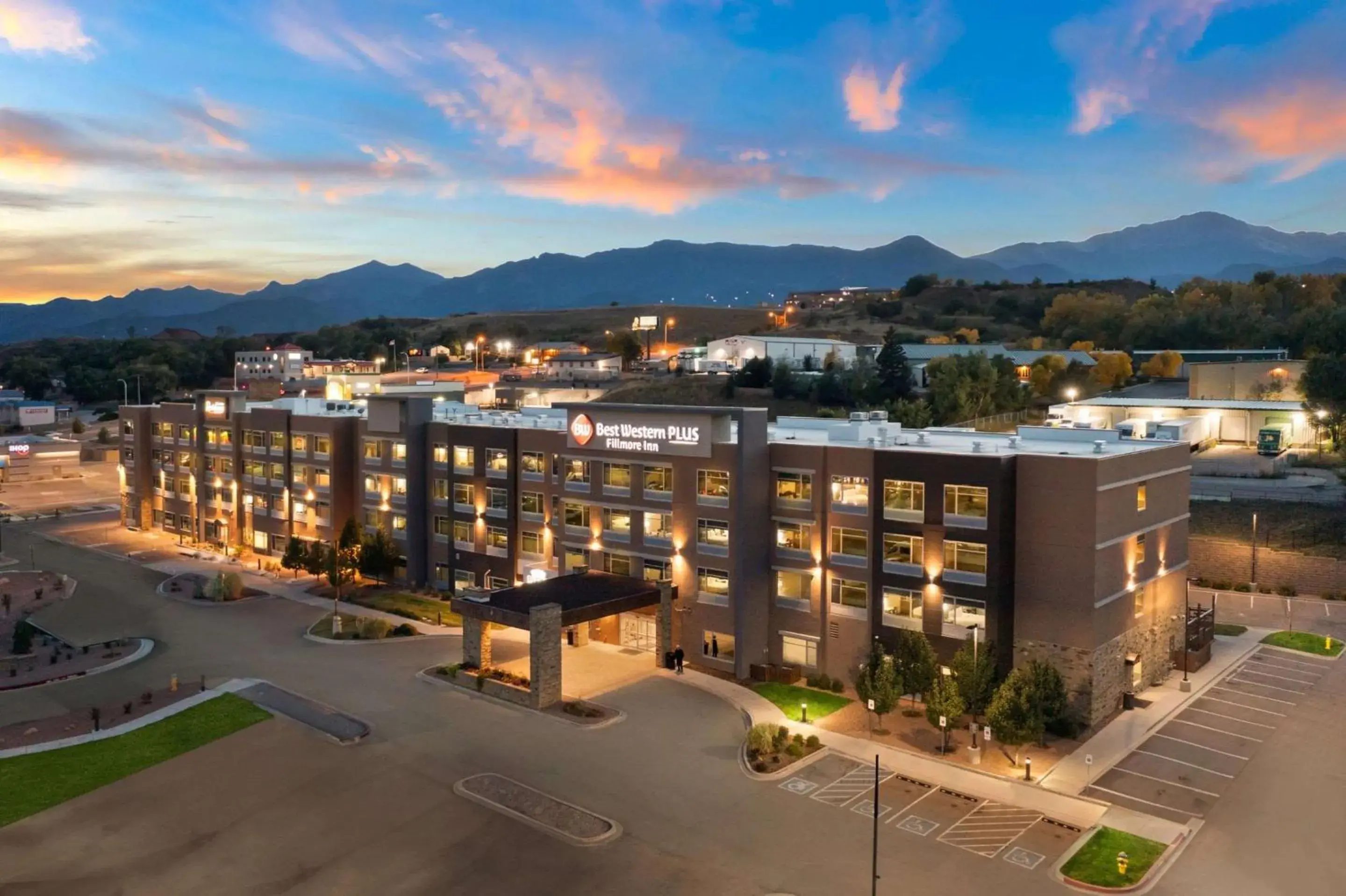Property building in Best Western Plus Fillmore Inn & Suites Property building in Best Western Plus Fillmore Inn & Suites