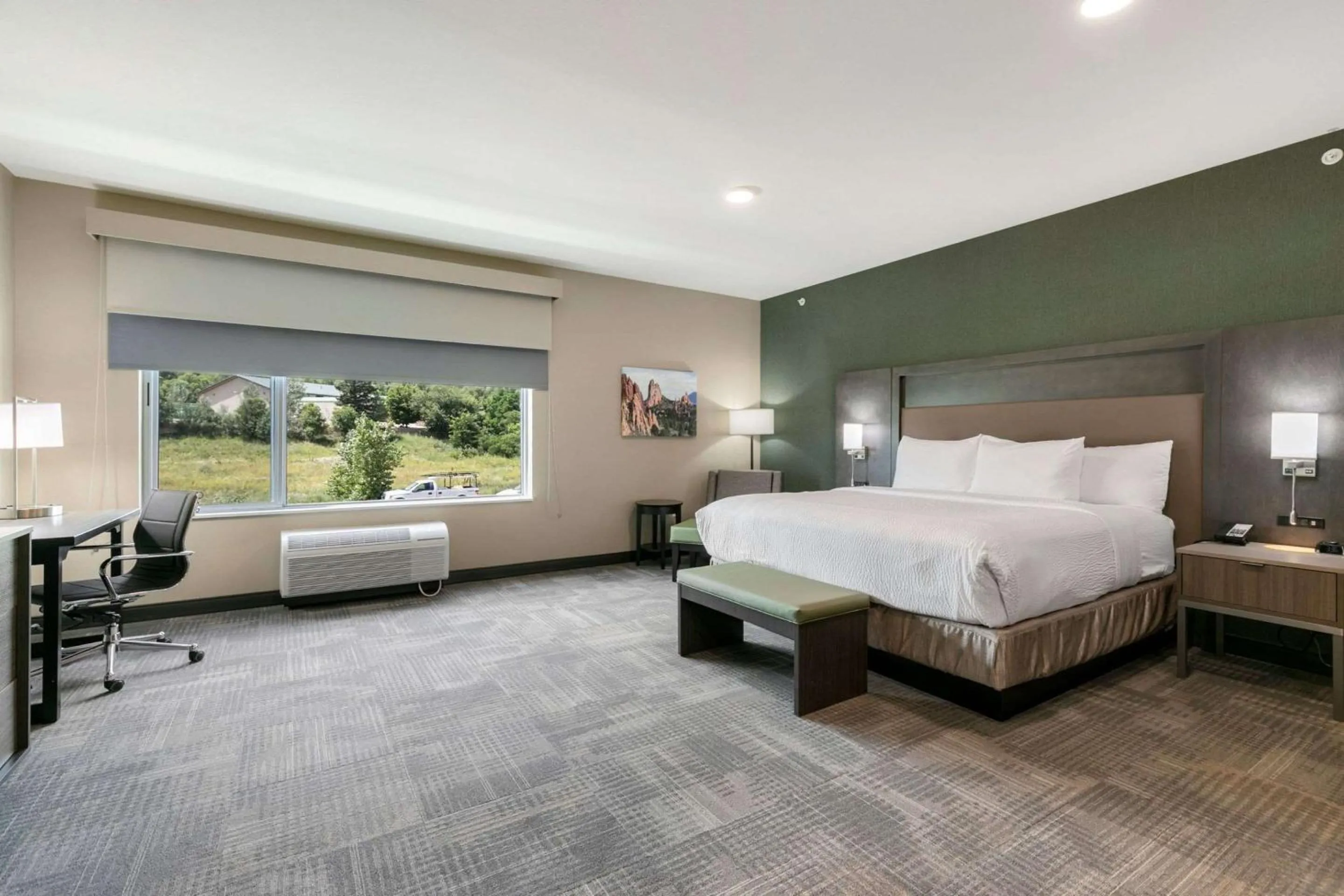 Bedroom, Bed in Best Western Plus Fillmore Inn & Suites