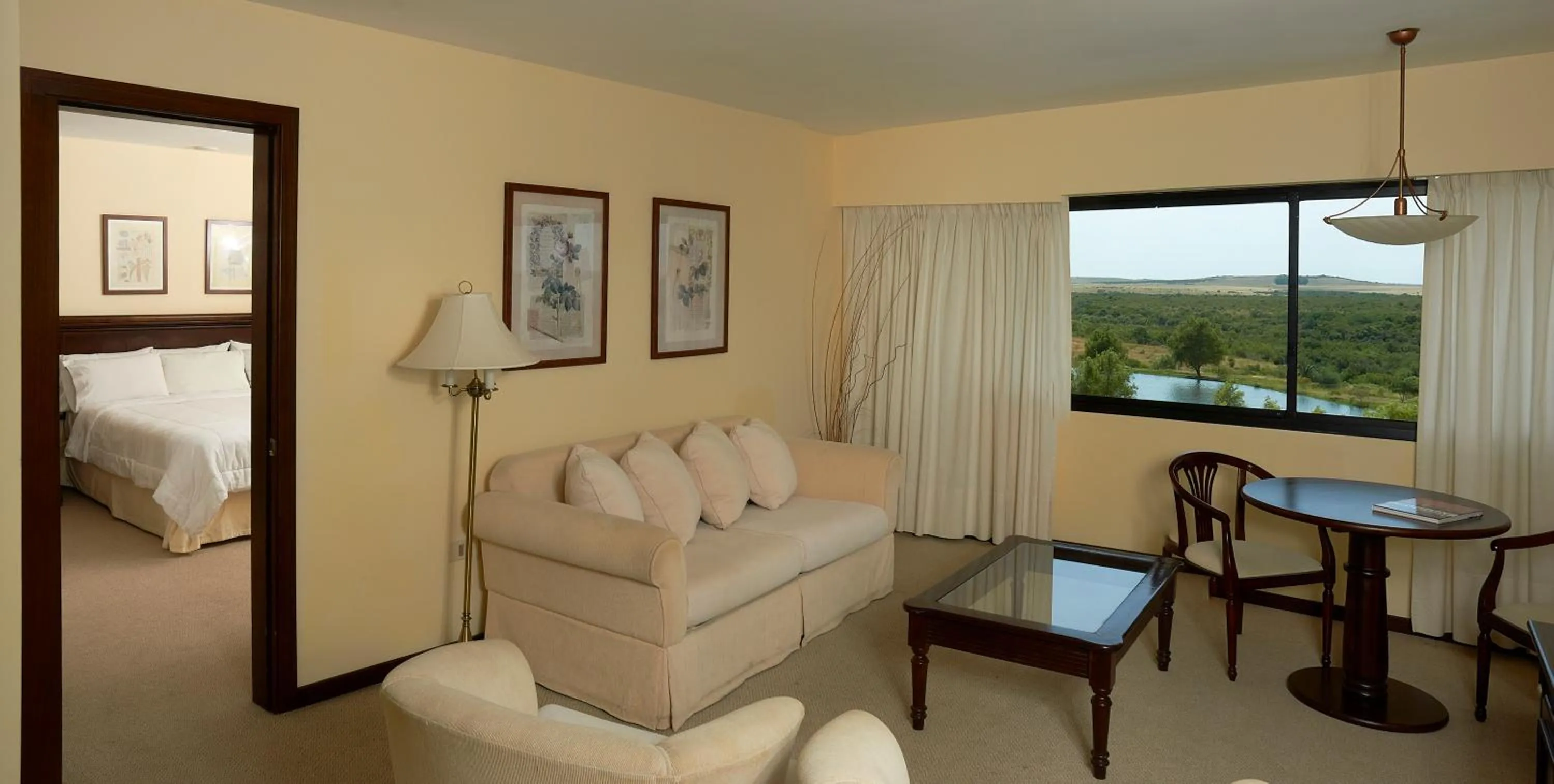 Living room, Bed in Arapey Thermal All Inclusive Resort & Spa