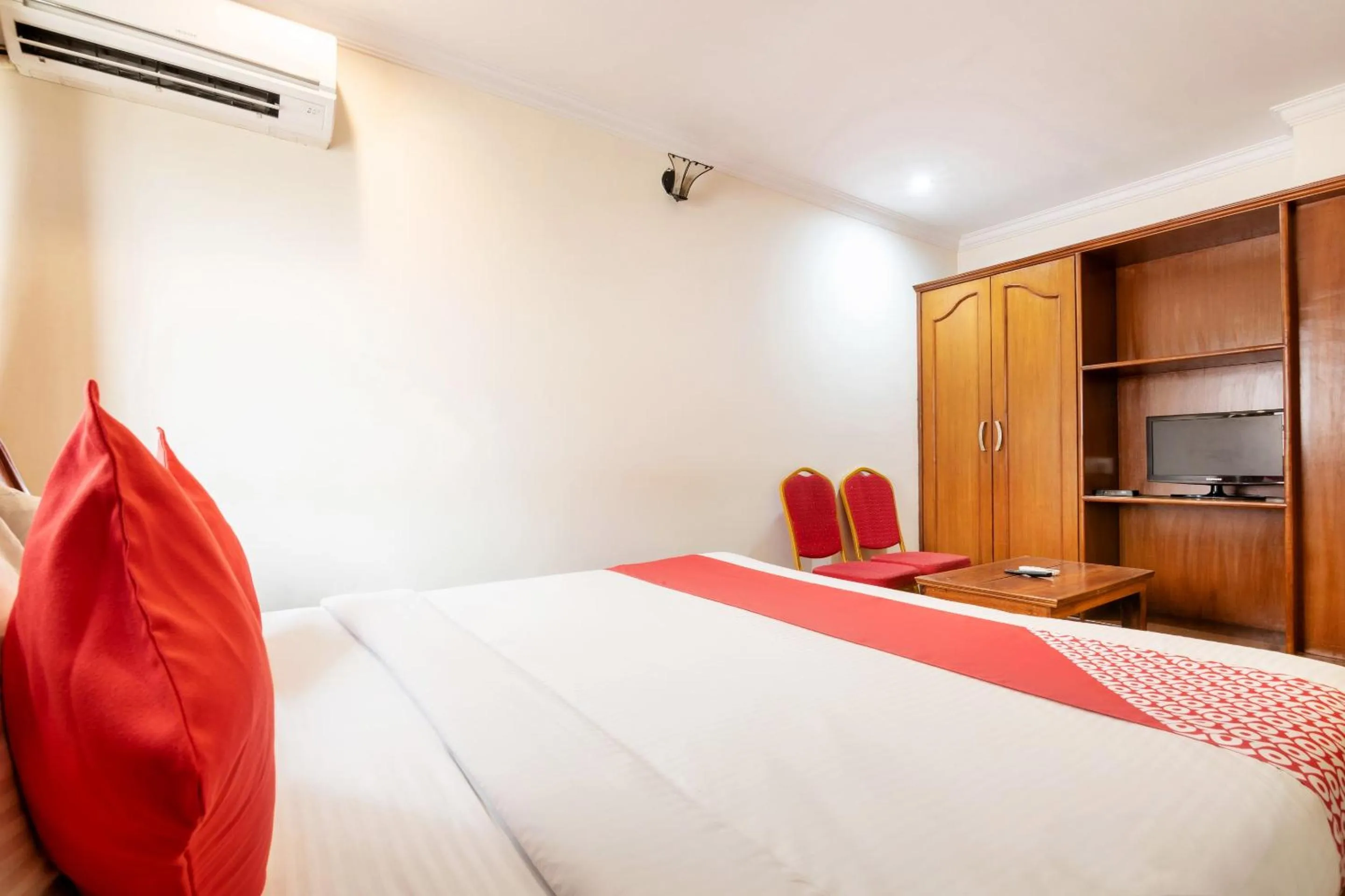 Bedroom, Bed in Hotel O Sree Balaji Residency