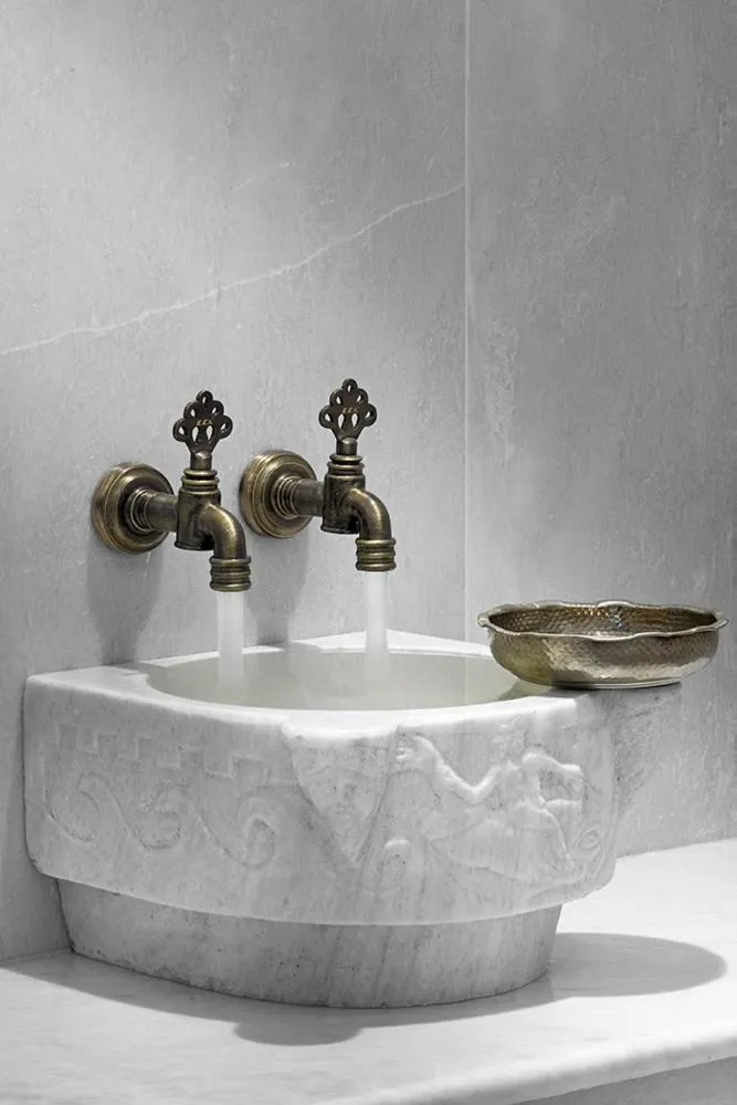 Public Bath in Antmare Hotel