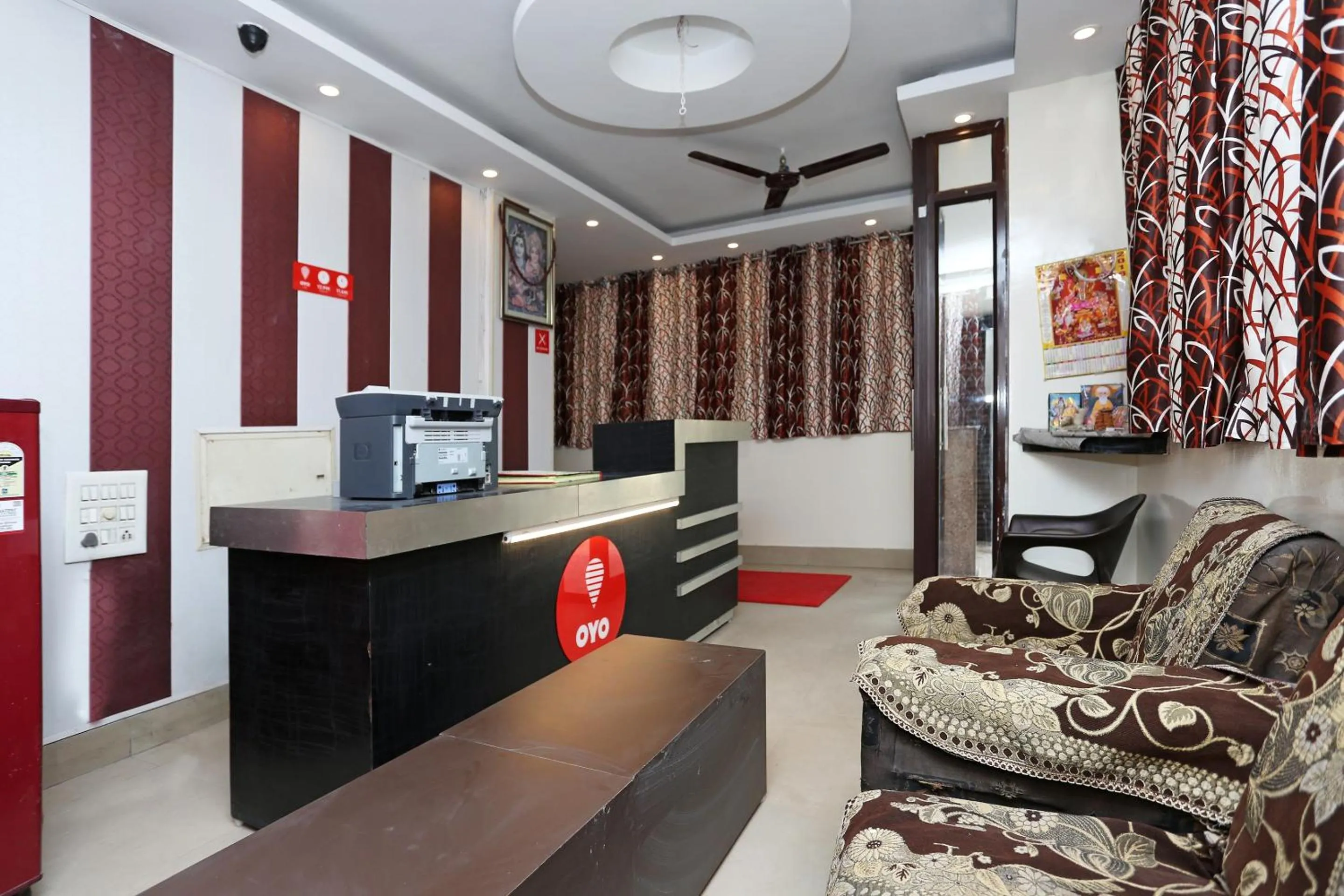 Lobby or reception in Hotel O by OYO Shiva Palace