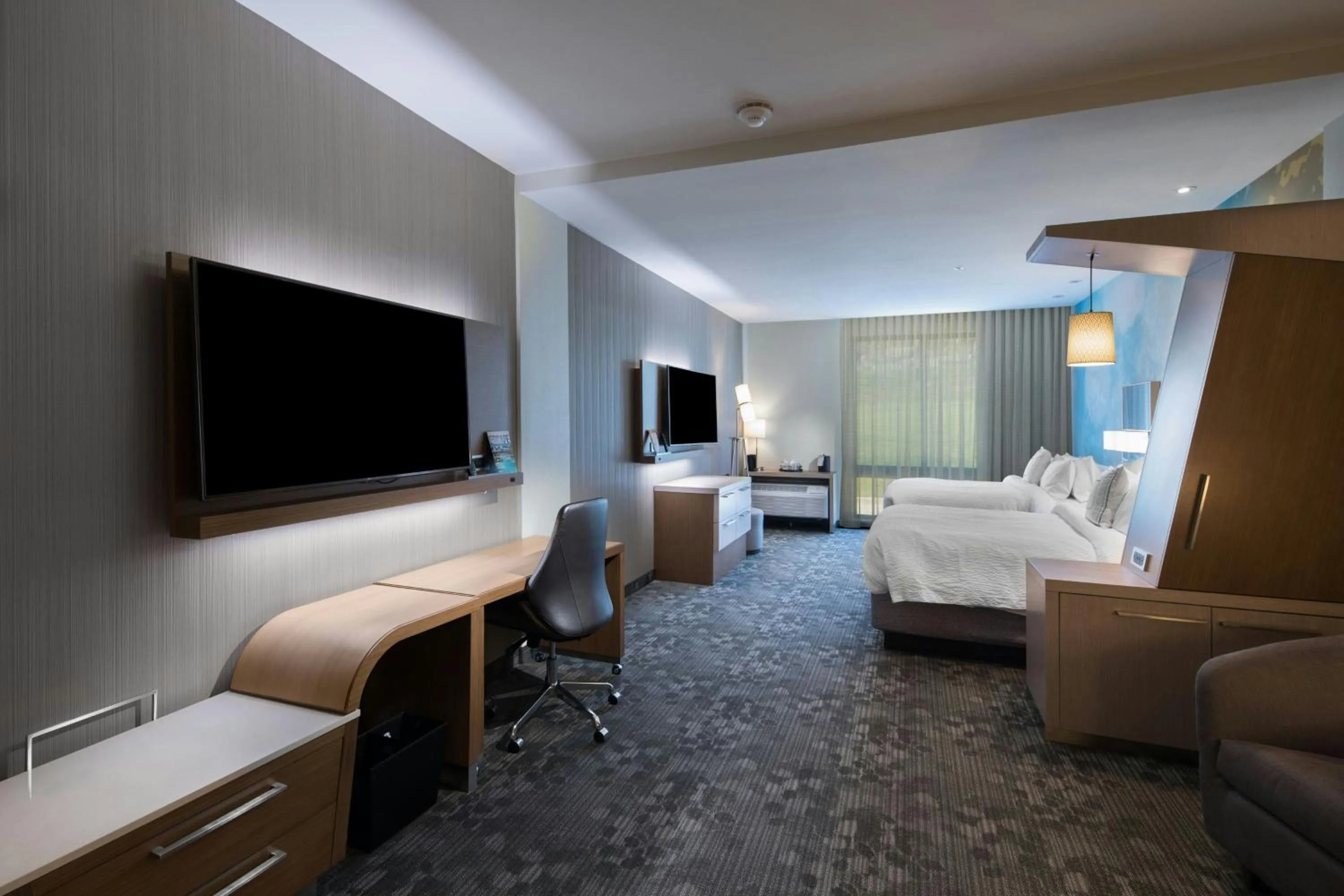 Photo of the whole room, Bed in Courtyard by Marriott Russellville