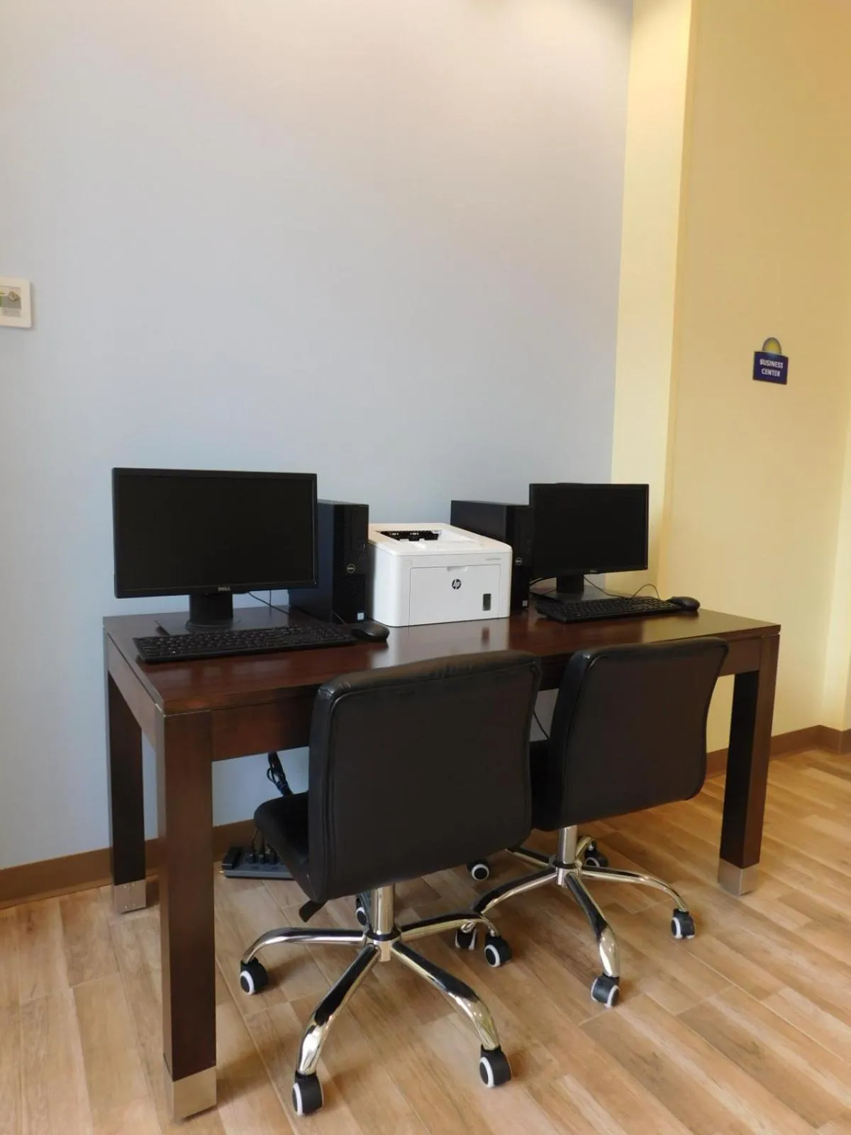 Business facilities in Days Inn & Suites by Wyndham Kearney NE