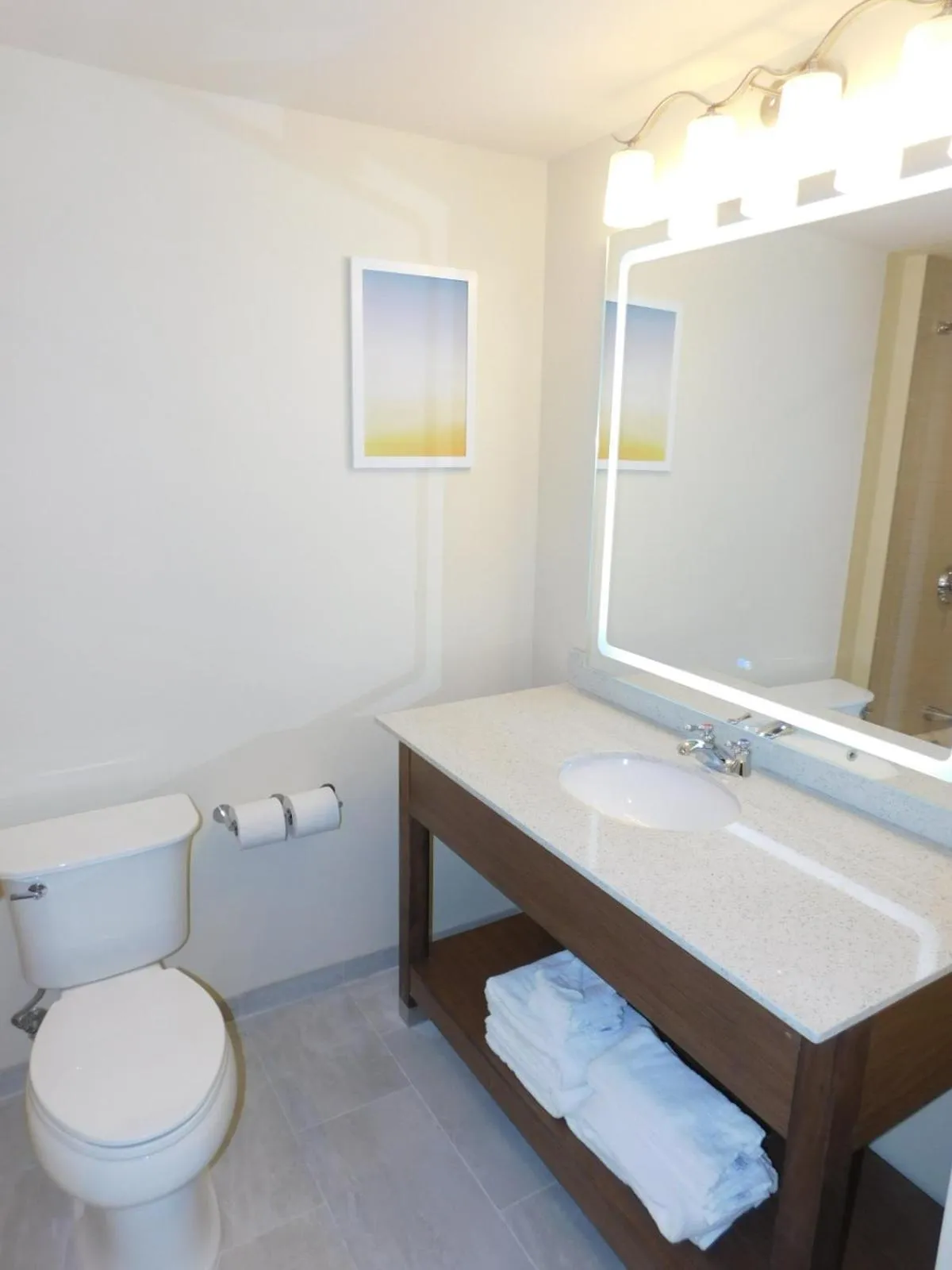 Toilet in Days Inn & Suites by Wyndham Kearney NE