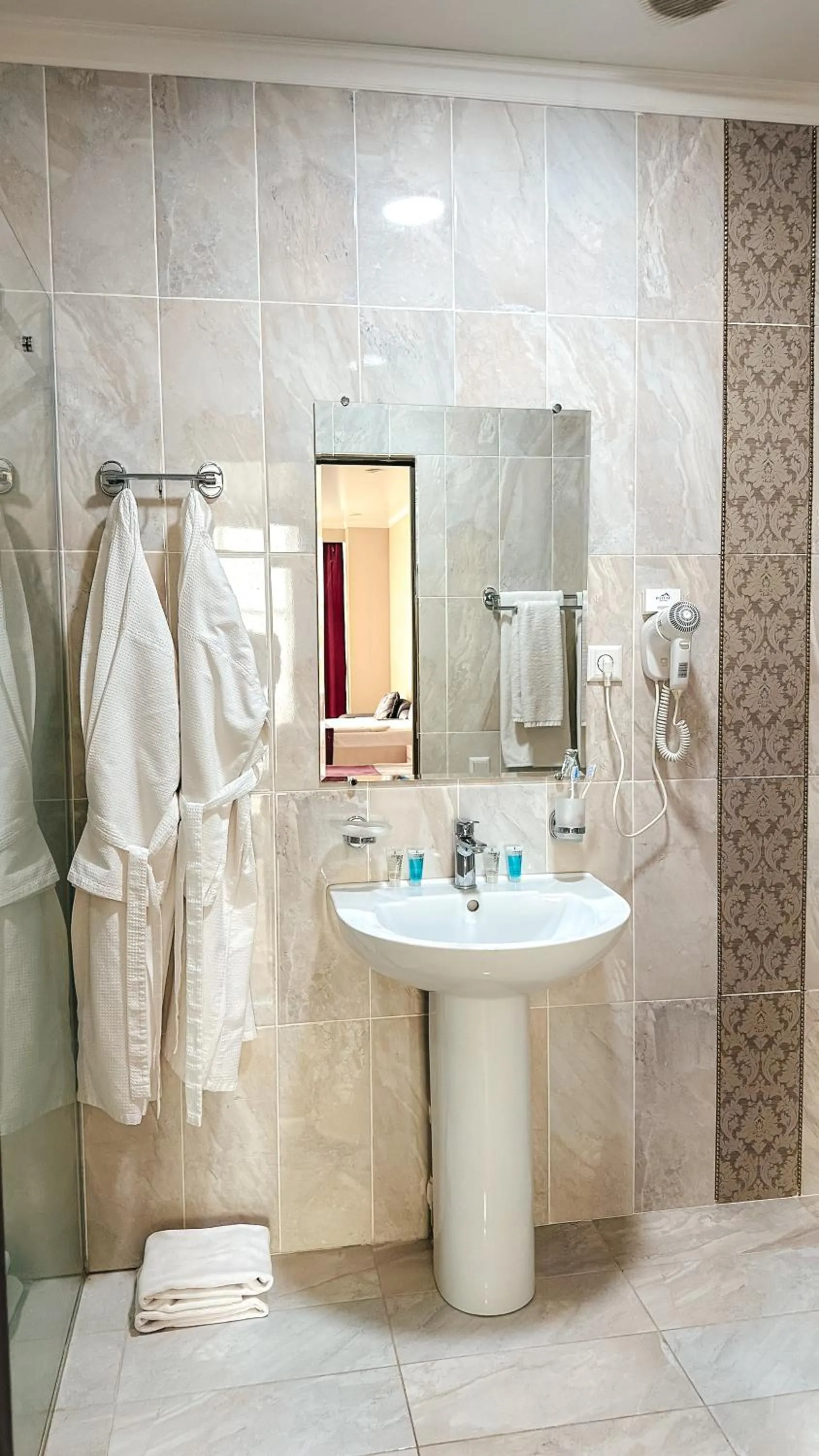 Toilet in Baitau Hotel Aktobe