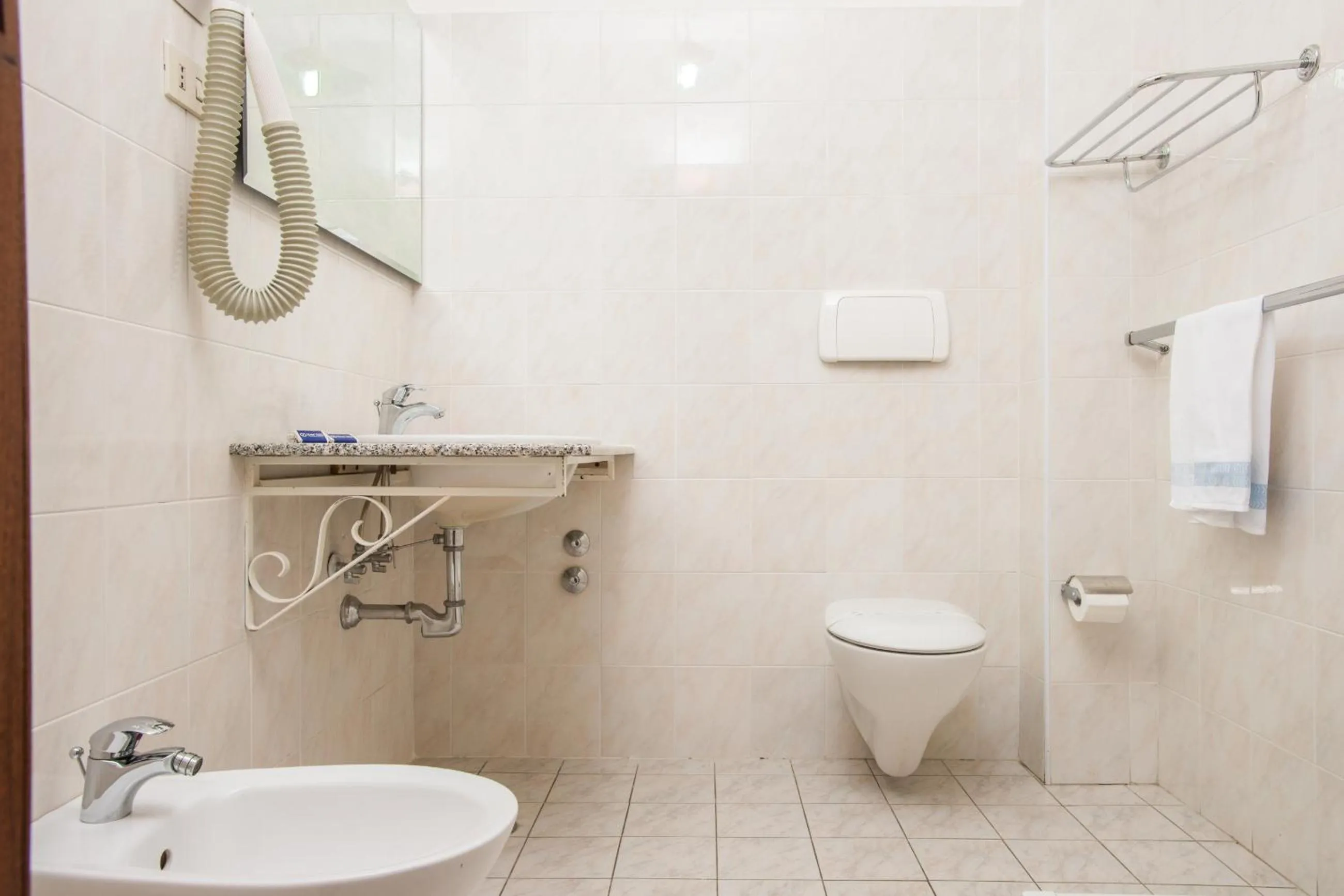 Bathroom in Hotel Tasso