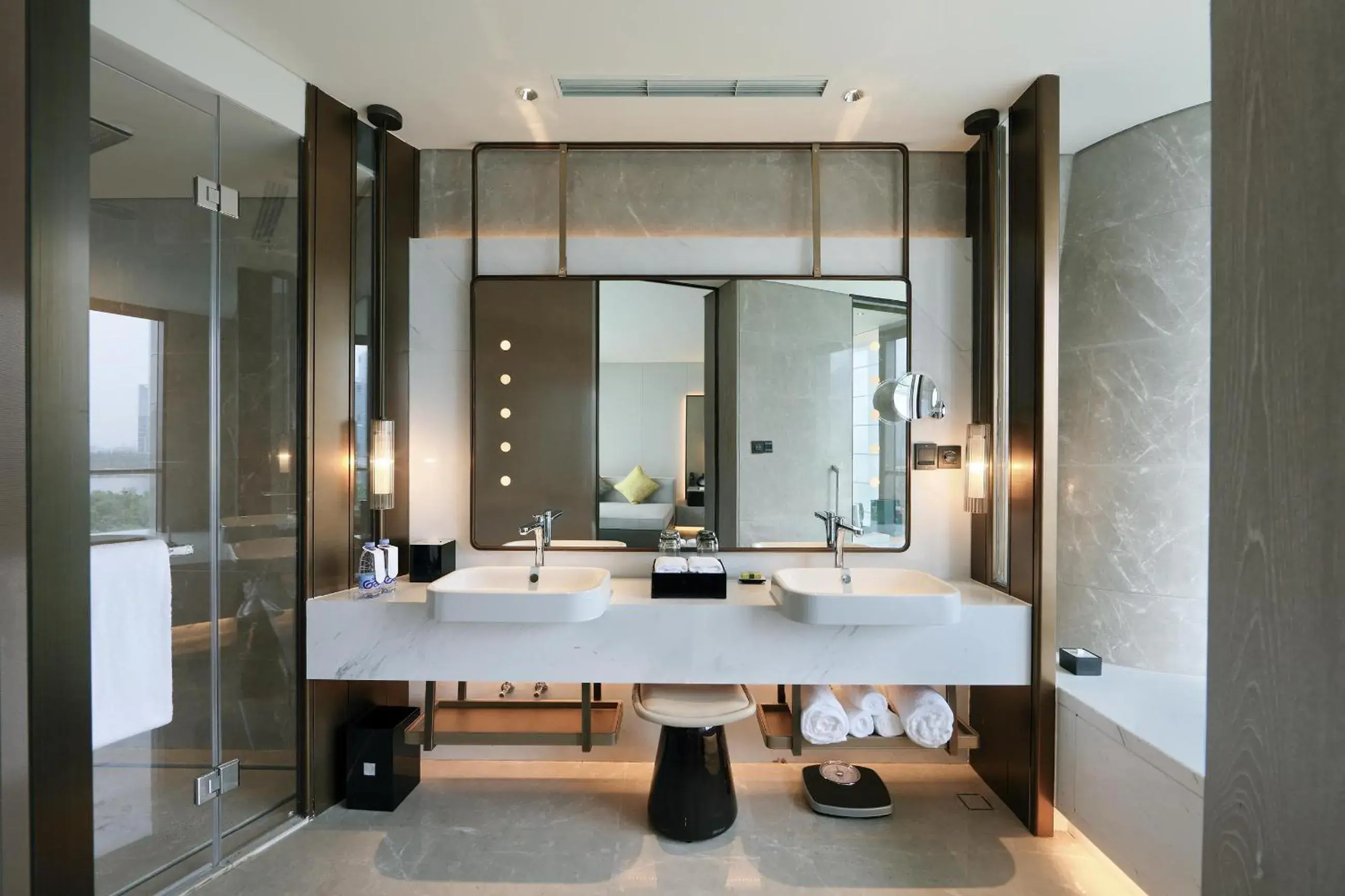 Photo of the whole room in InterContinental Tianjin Yujiapu Hotel & Residences by IHG Photo of the whole room in InterContinental Tianjin Yujiapu Hotel & Residences by IHG