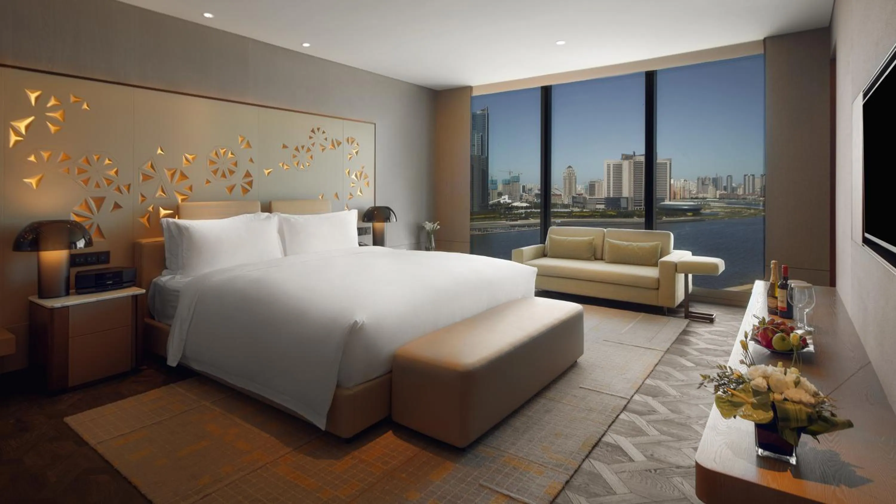 Photo of the whole room, Bed in InterContinental Tianjin Yujiapu Hotel & Residences by IHG