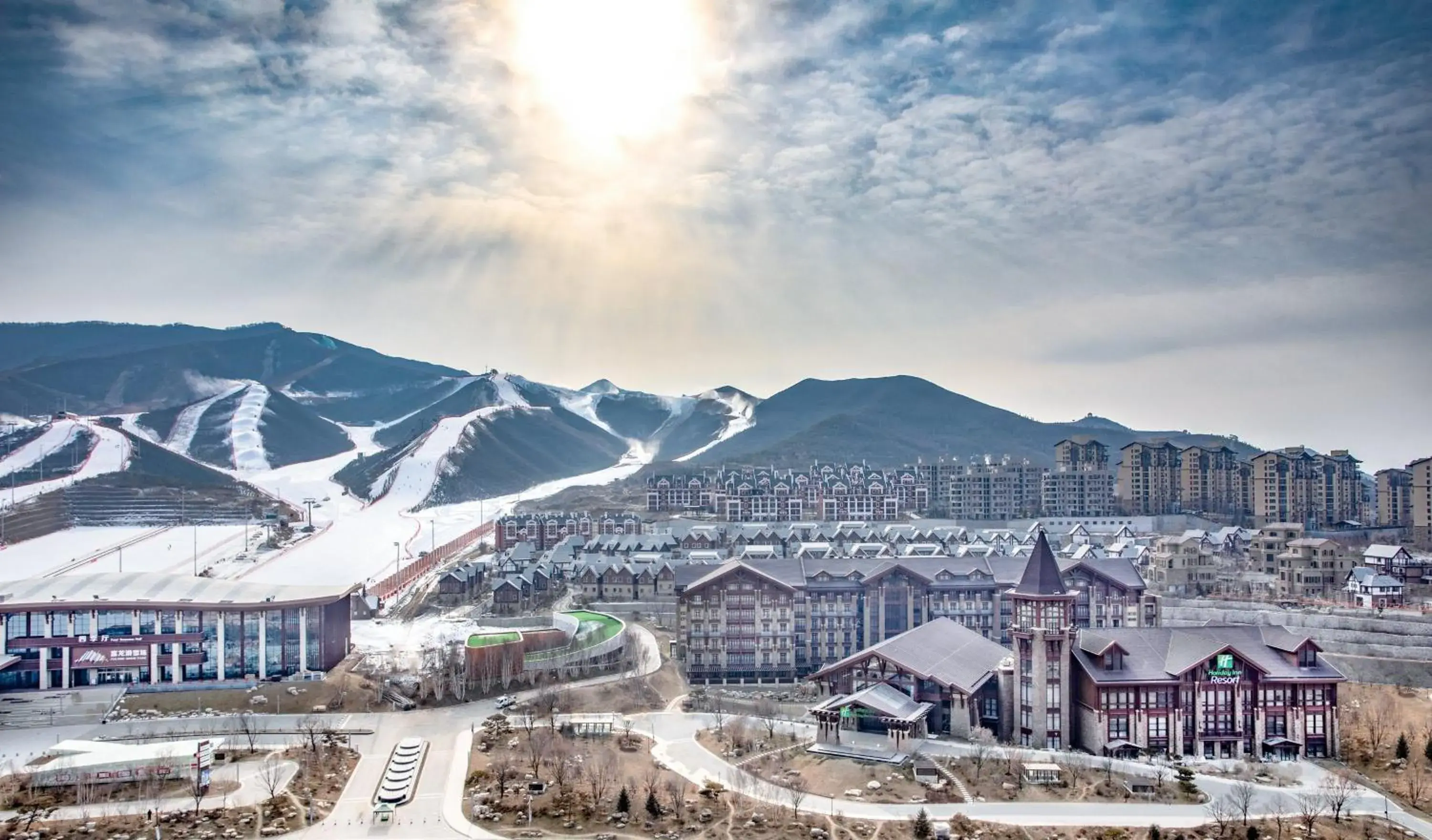 Property building in Holiday Inn Resort Zhangjiakou Chongli, an IHG Hotel Property building in Holiday Inn Resort Zhangjiakou Chongli, an IHG Hotel