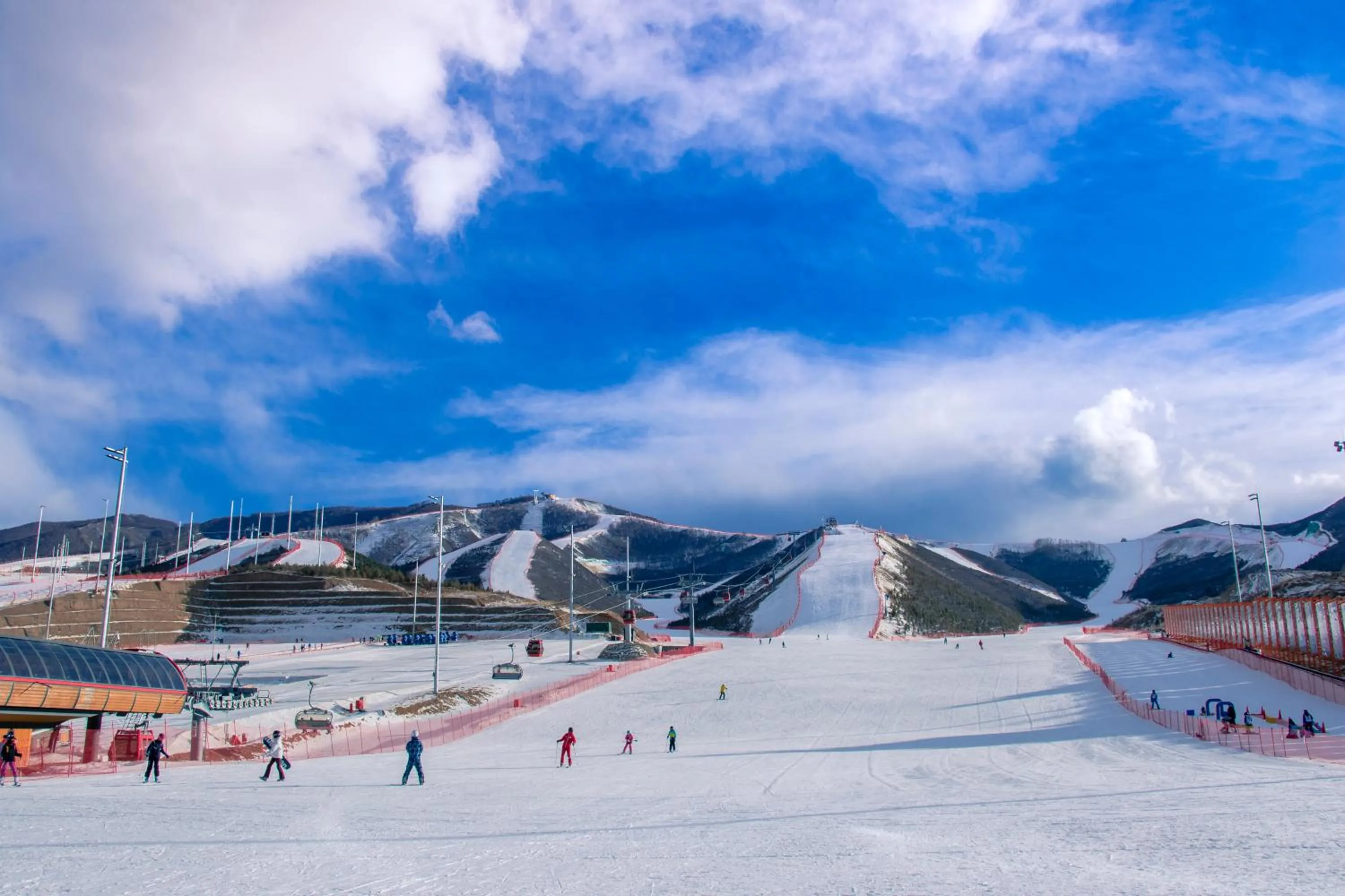 Winter in Holiday Inn Resort Zhangjiakou Chongli, an IHG Hotel