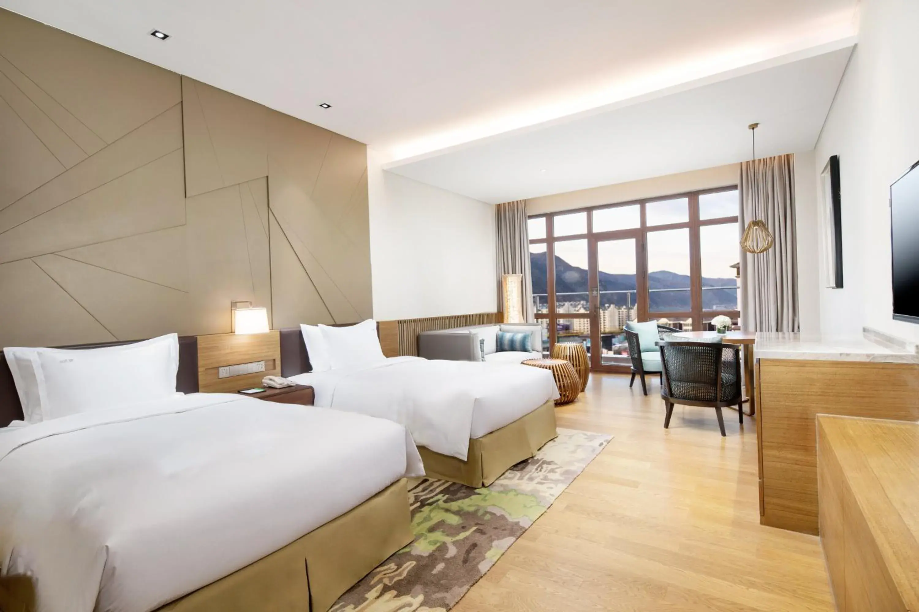Standard Twin Room in Holiday Inn Resort Zhangjiakou Chongli, an IHG Hotel Standard Twin Room in Holiday Inn Resort Zhangjiakou Chongli, an IHG Hotel