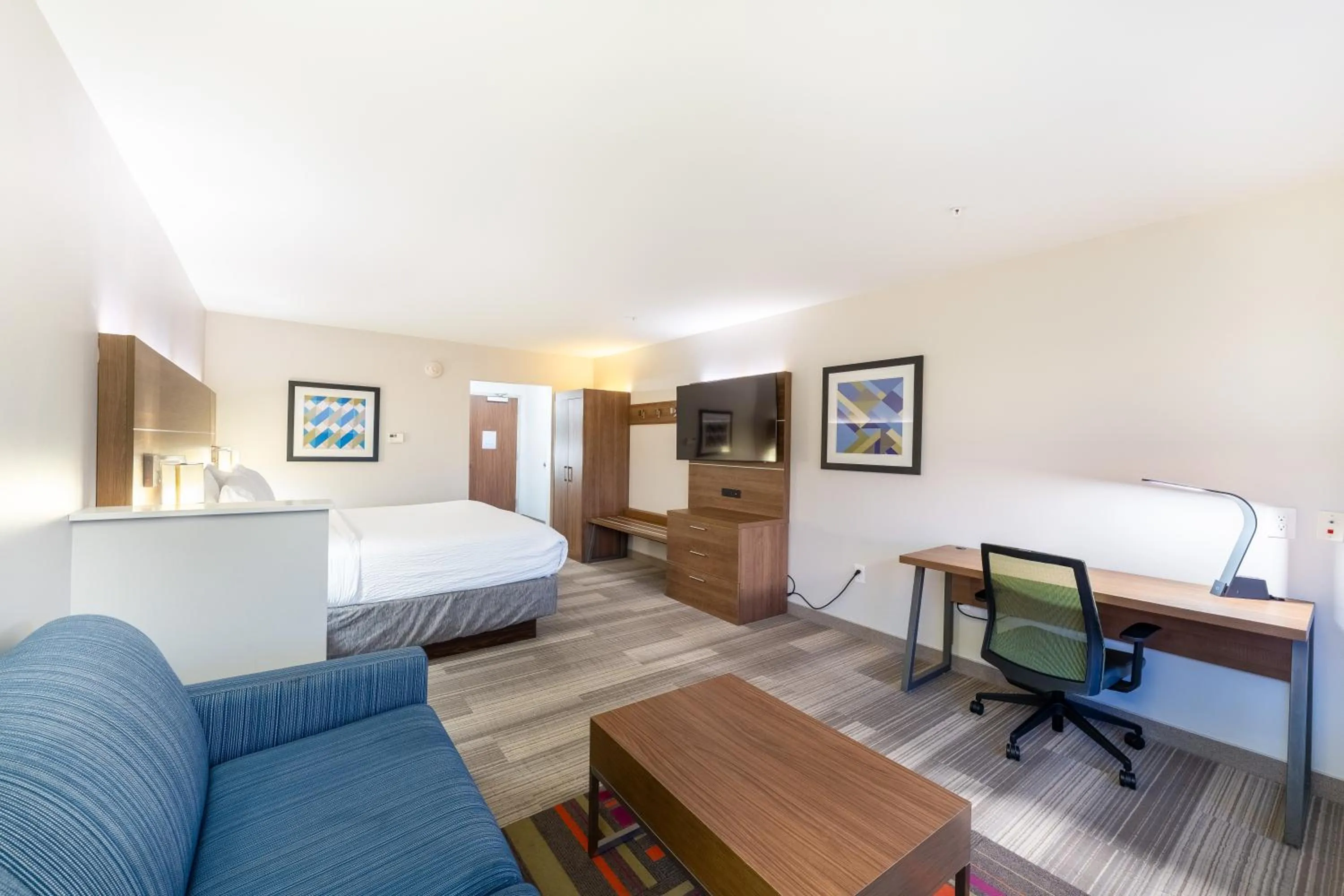 Bed in Holiday Inn Express & Suites Nashville North - Springfield by IHG