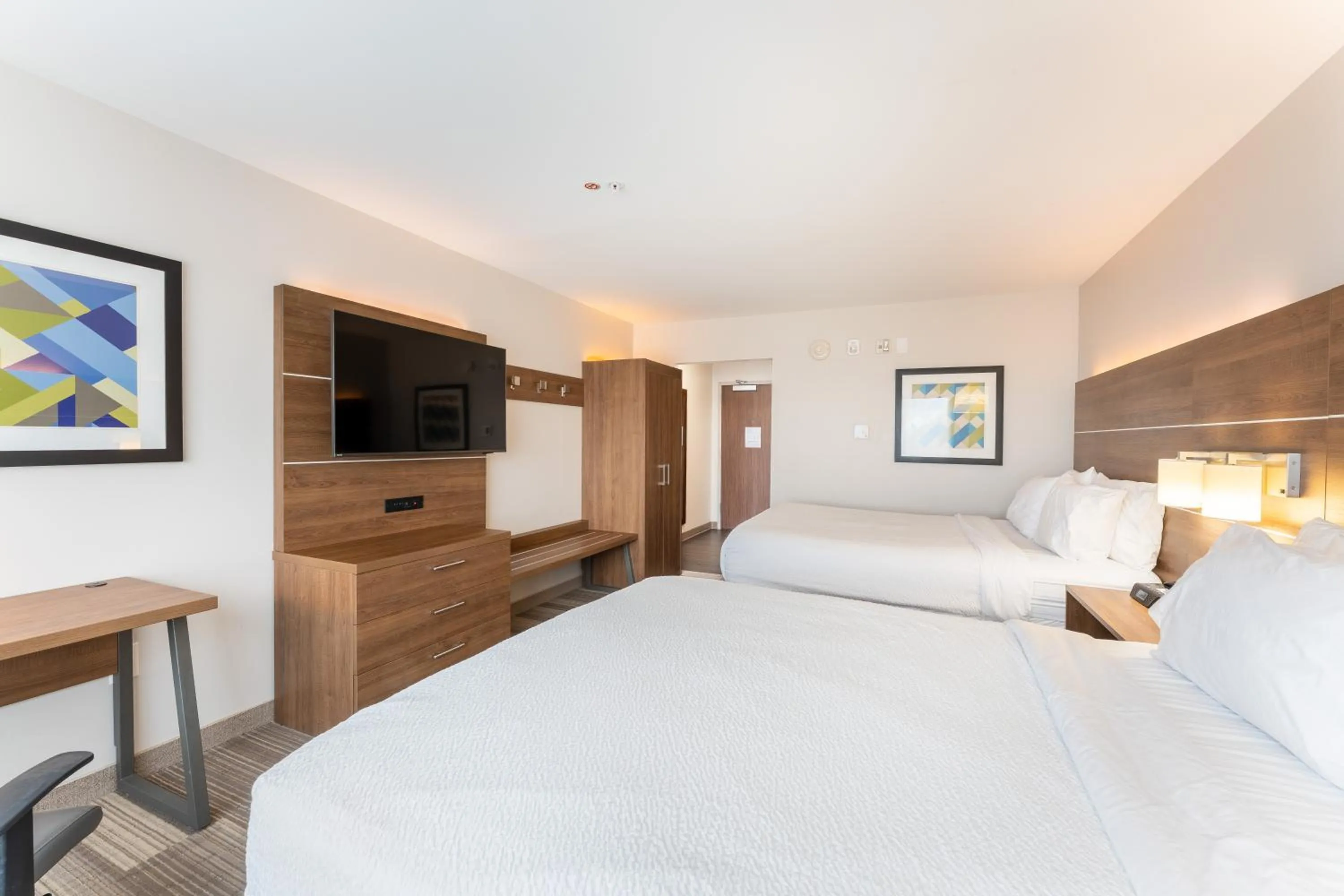 Bed in Holiday Inn Express & Suites Nashville North - Springfield by IHG