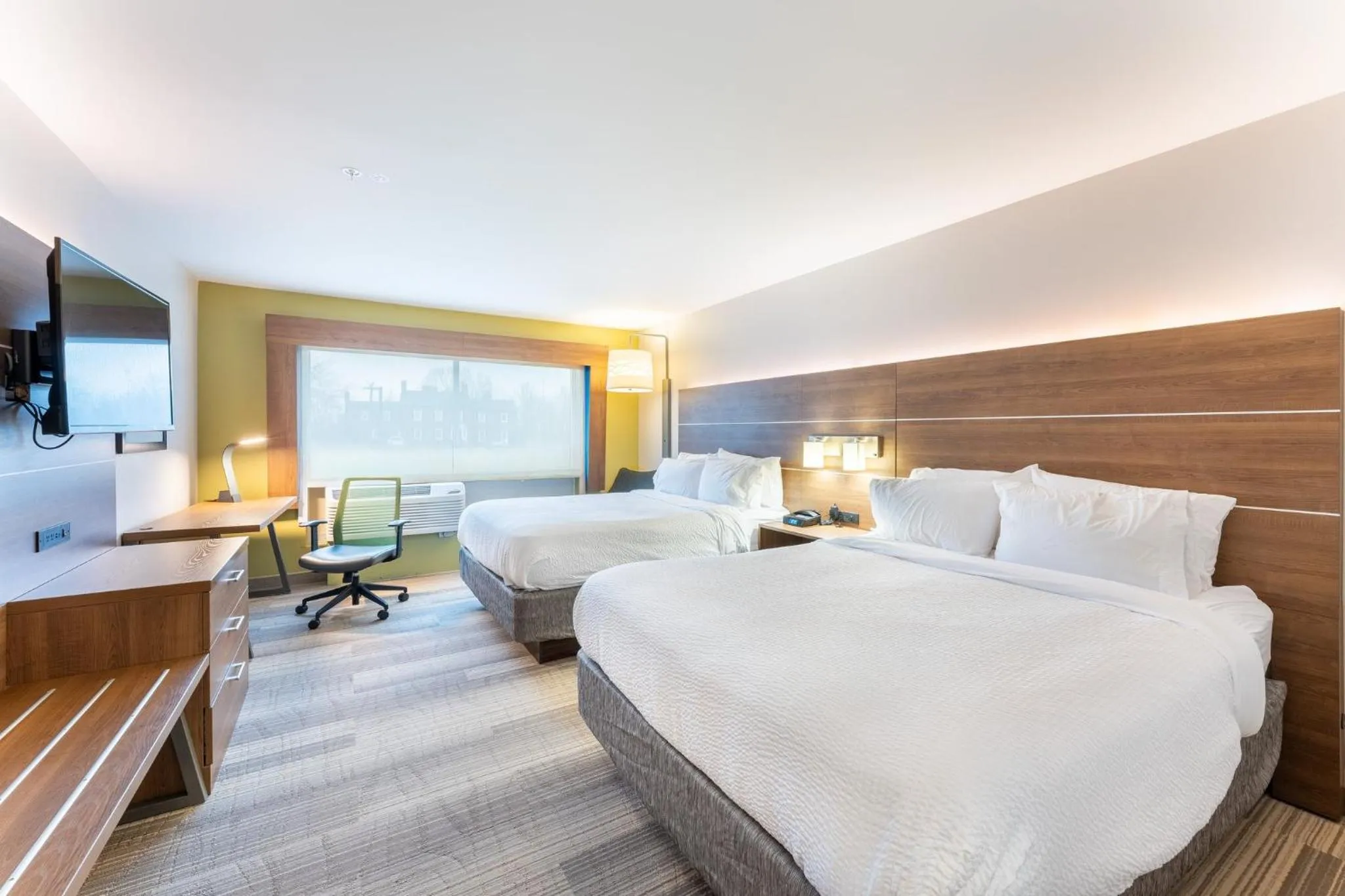 Photo of the whole room, Bed in Holiday Inn Express & Suites Nashville North - Springfield by IHG