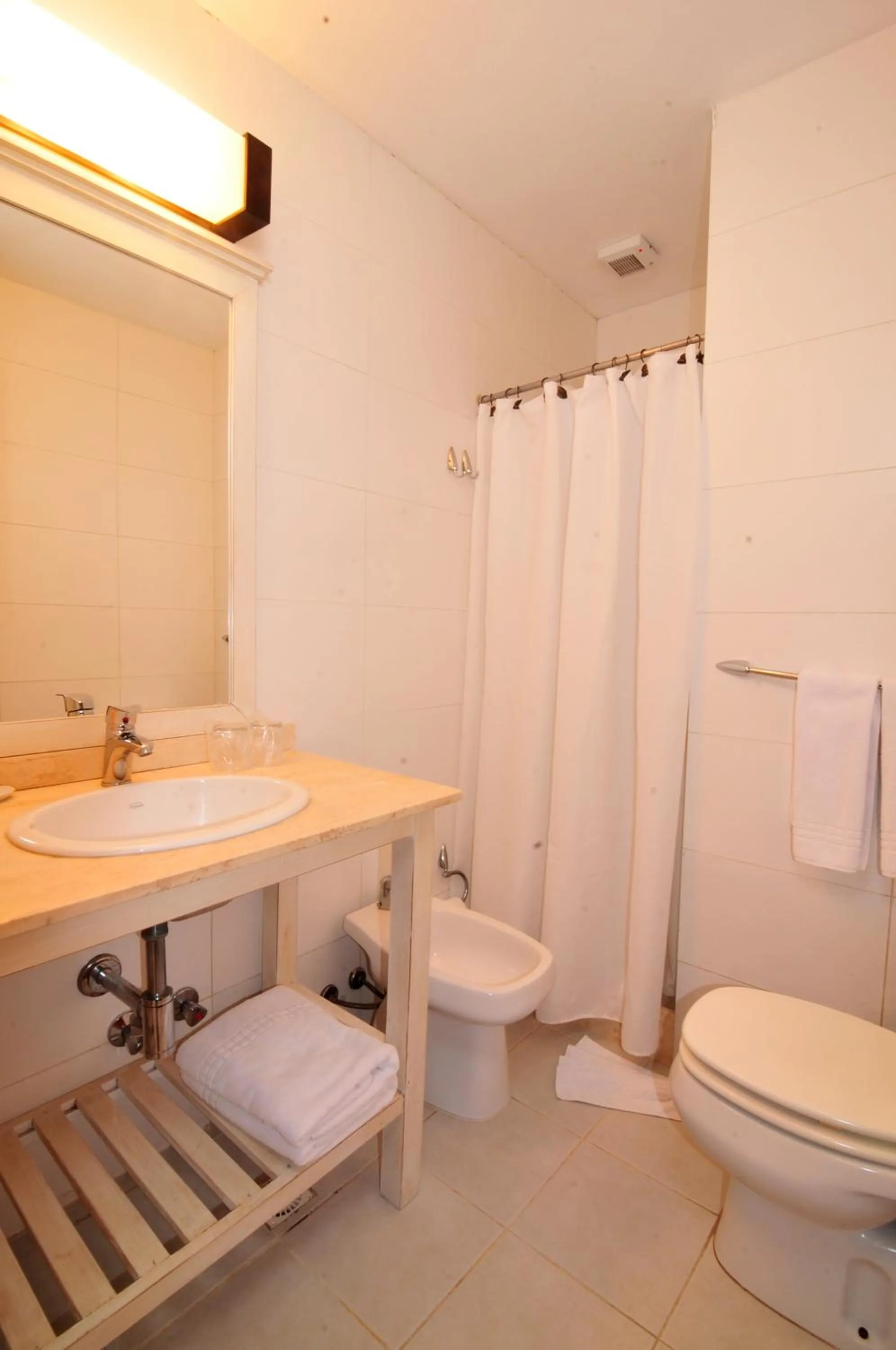 Bathroom in Don Antonio Posada