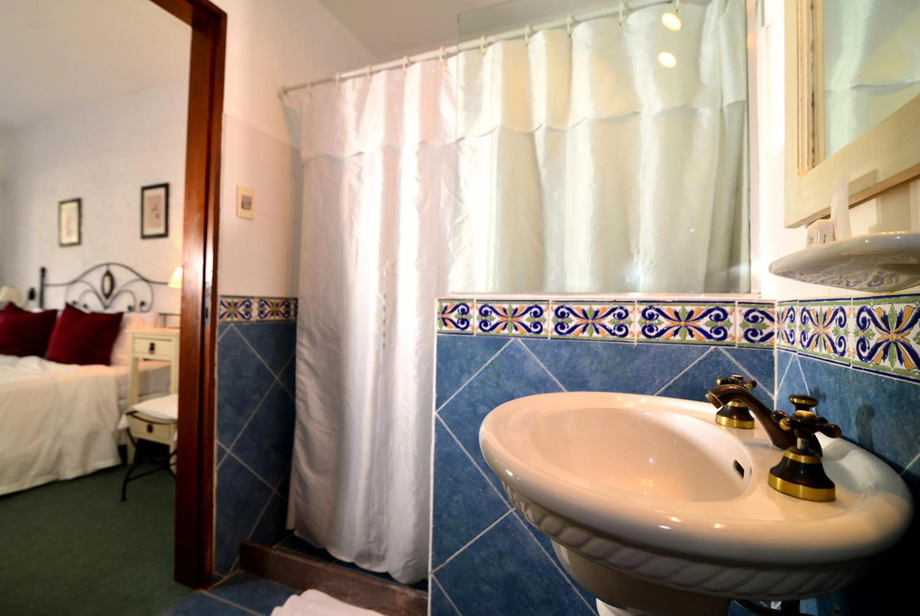 Bathroom in Don Antonio Posada