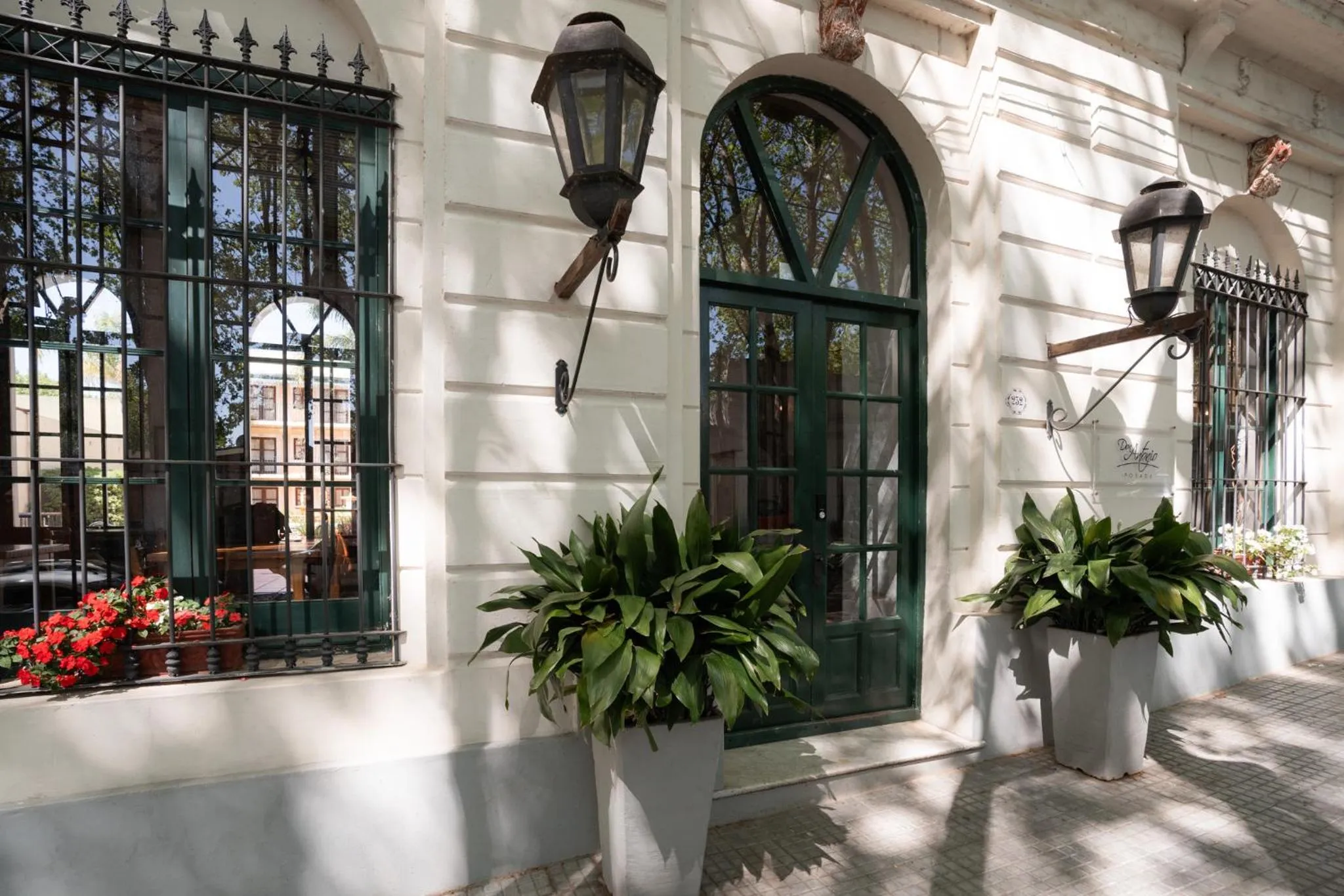 Facade/entrance in Don Antonio Posada