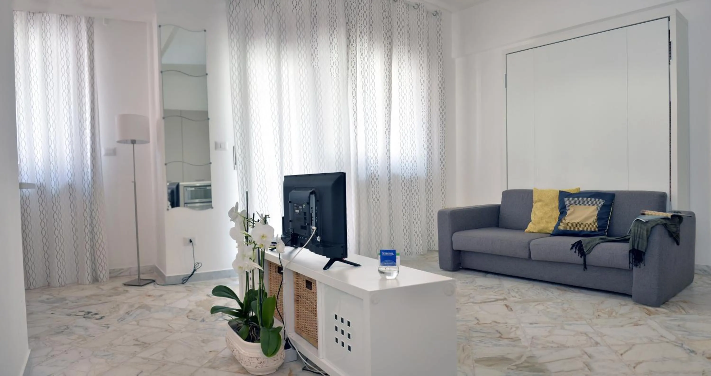 Tizi Apartments Corso Reginna