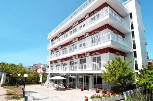 Hotel TRIADA Hotel TRIADA