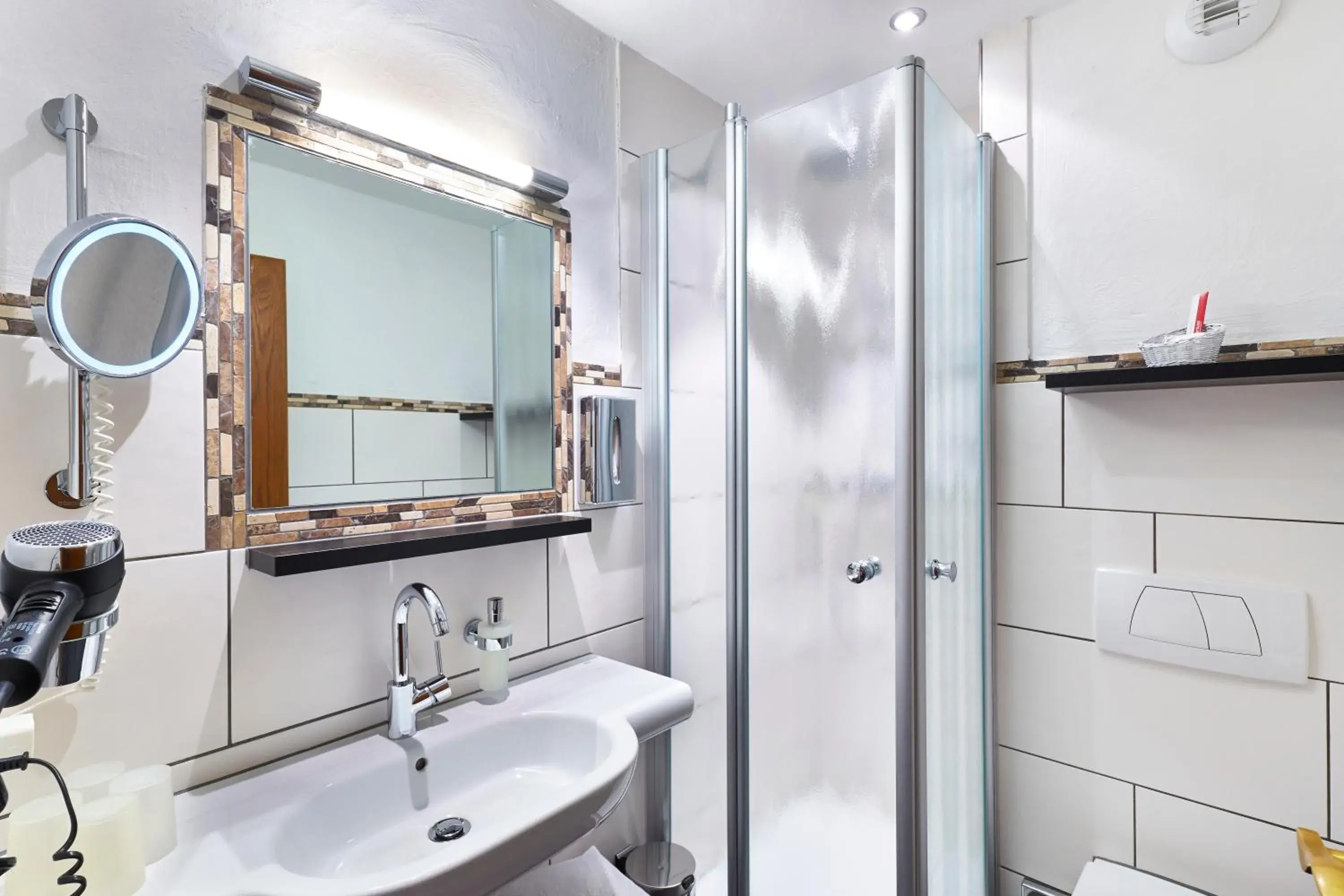 Double Room in Hotel Engel - Familotel Hochschwarzwald Double Room in Hotel Engel - Familotel Hochschwarzwald