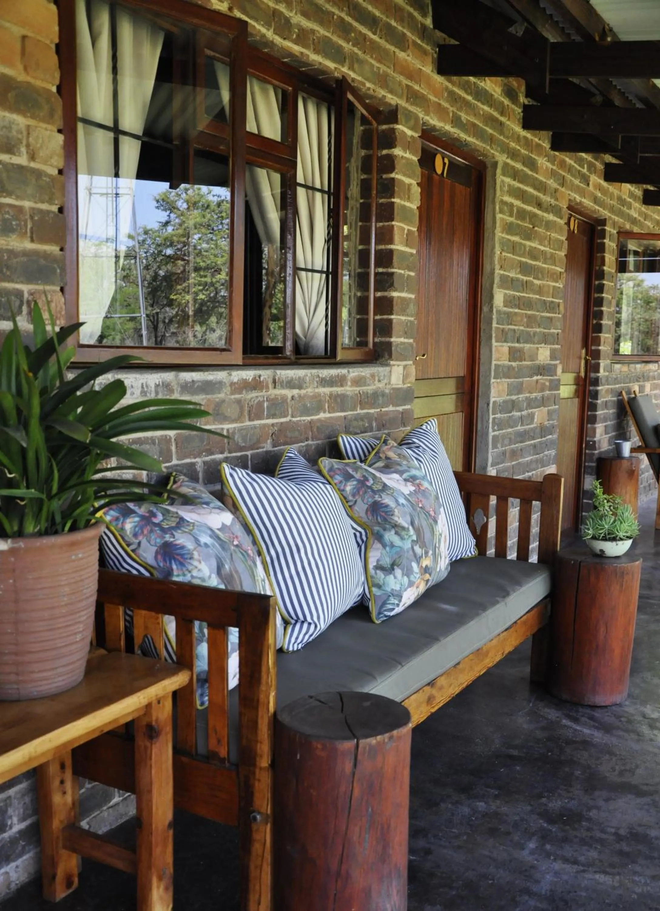 Patio in Grincourt B&B- with No Load shedding
