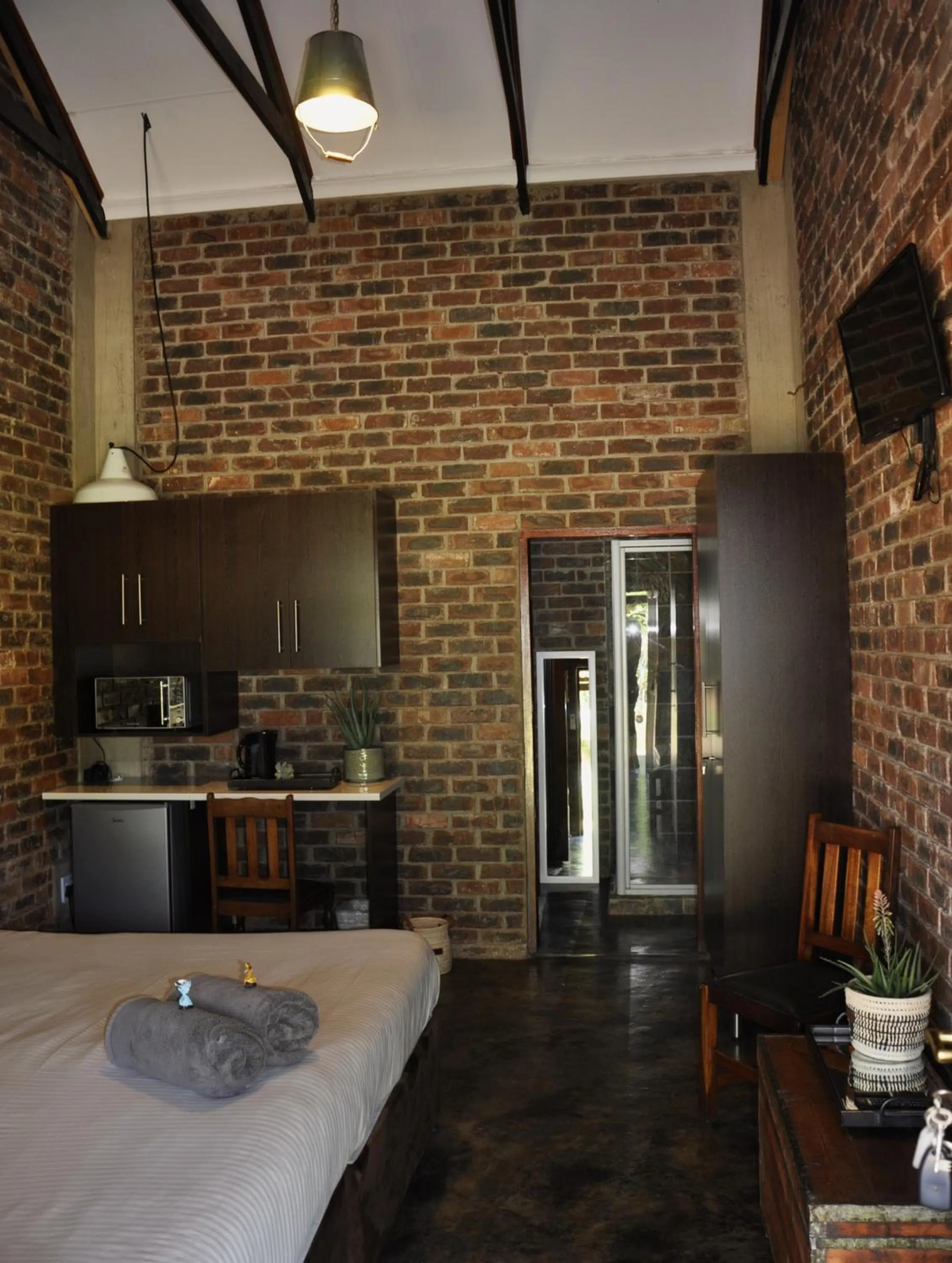 Bed in Grincourt B&B- with No Load shedding