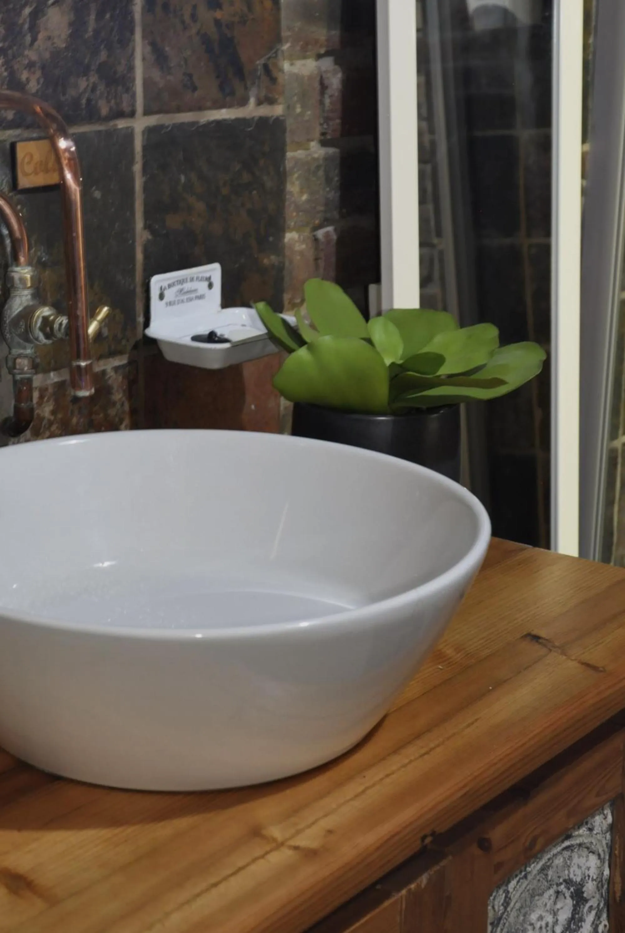 Bathroom in Grincourt B&B- with No Load shedding