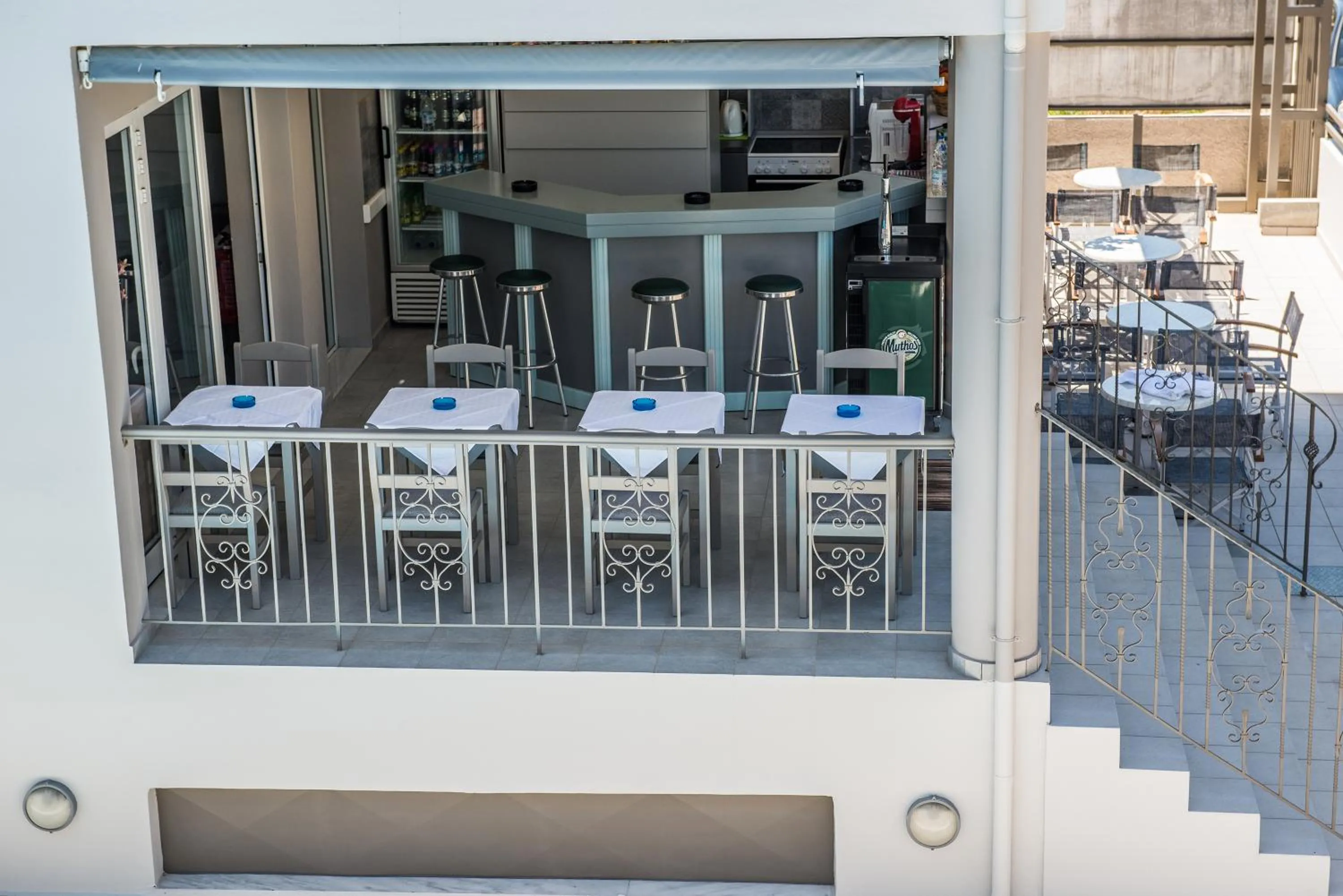 Lounge or bar in Kiwi Apartments