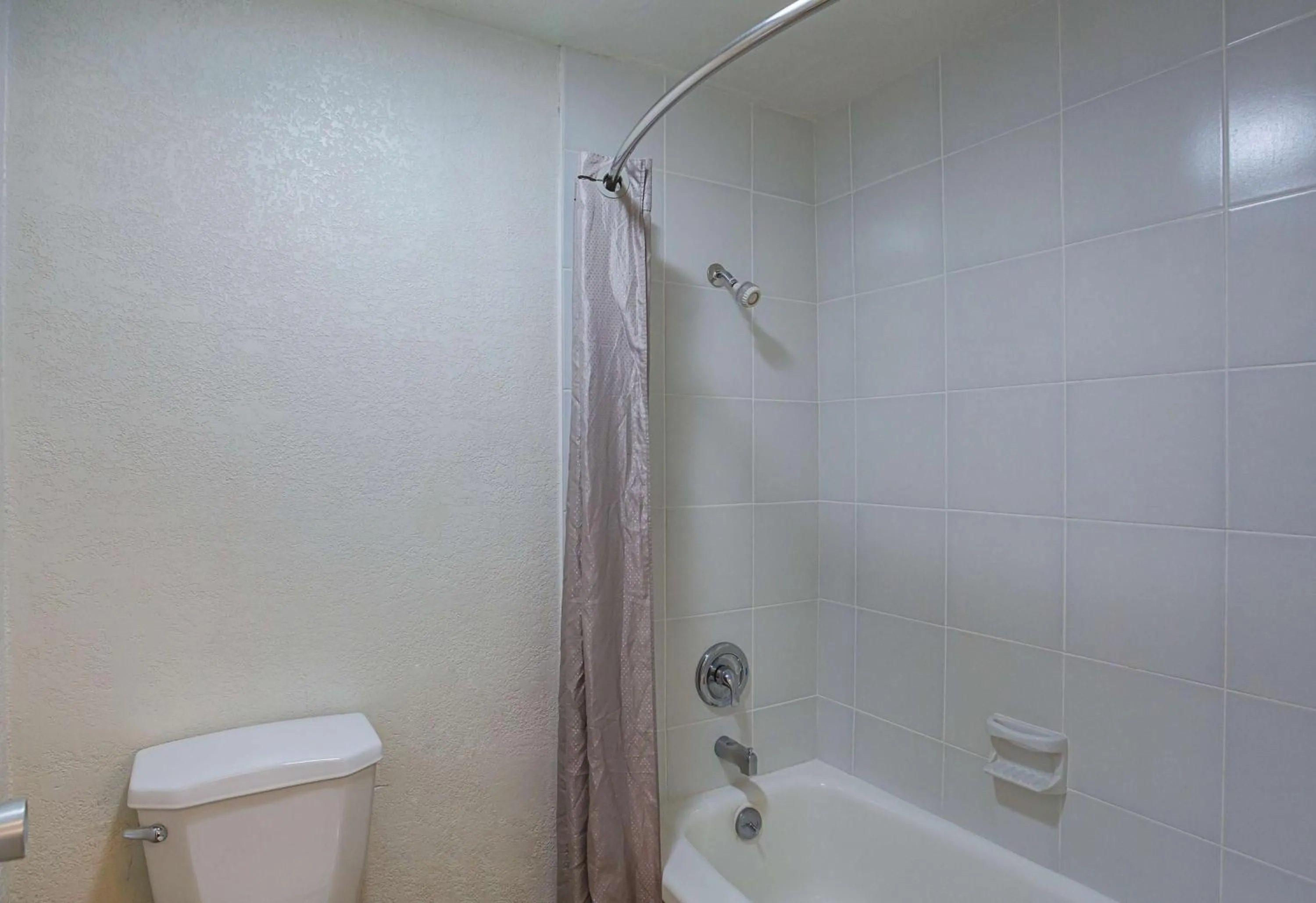 Shower in Motel 6-Wenatchee, WA