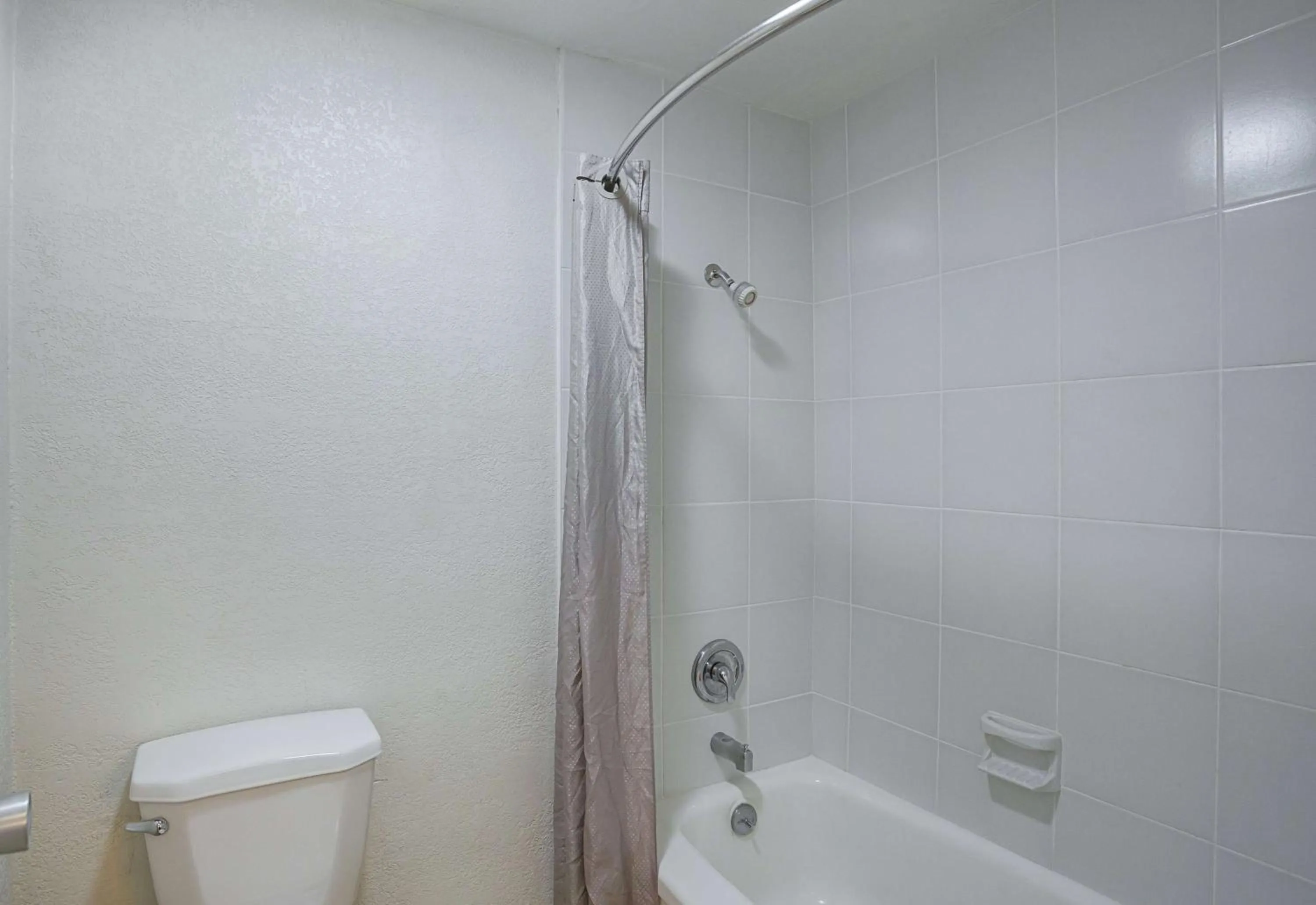 Shower in Motel 6-Wenatchee, WA