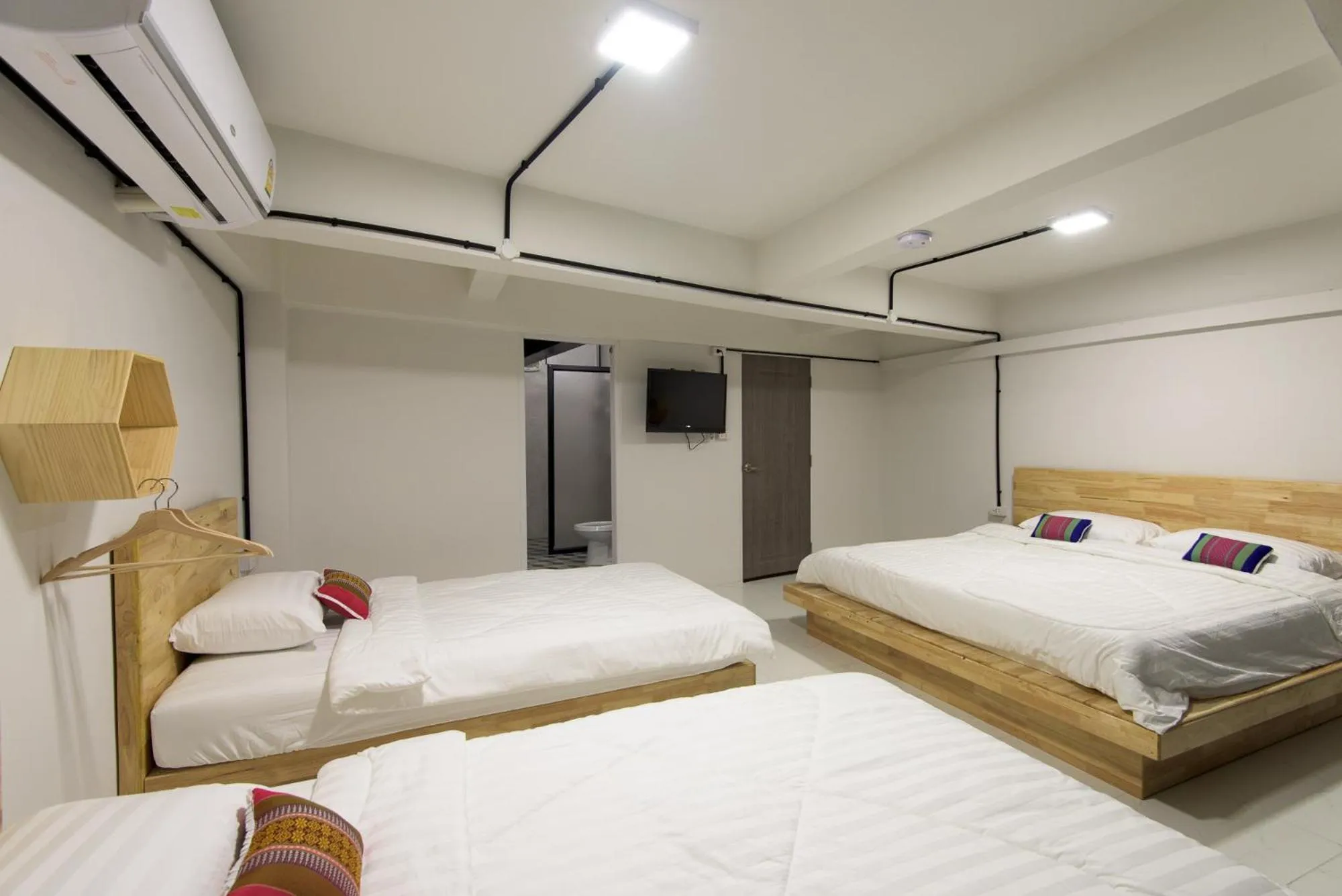 Photo of the whole room, Bed in Arun Old Town