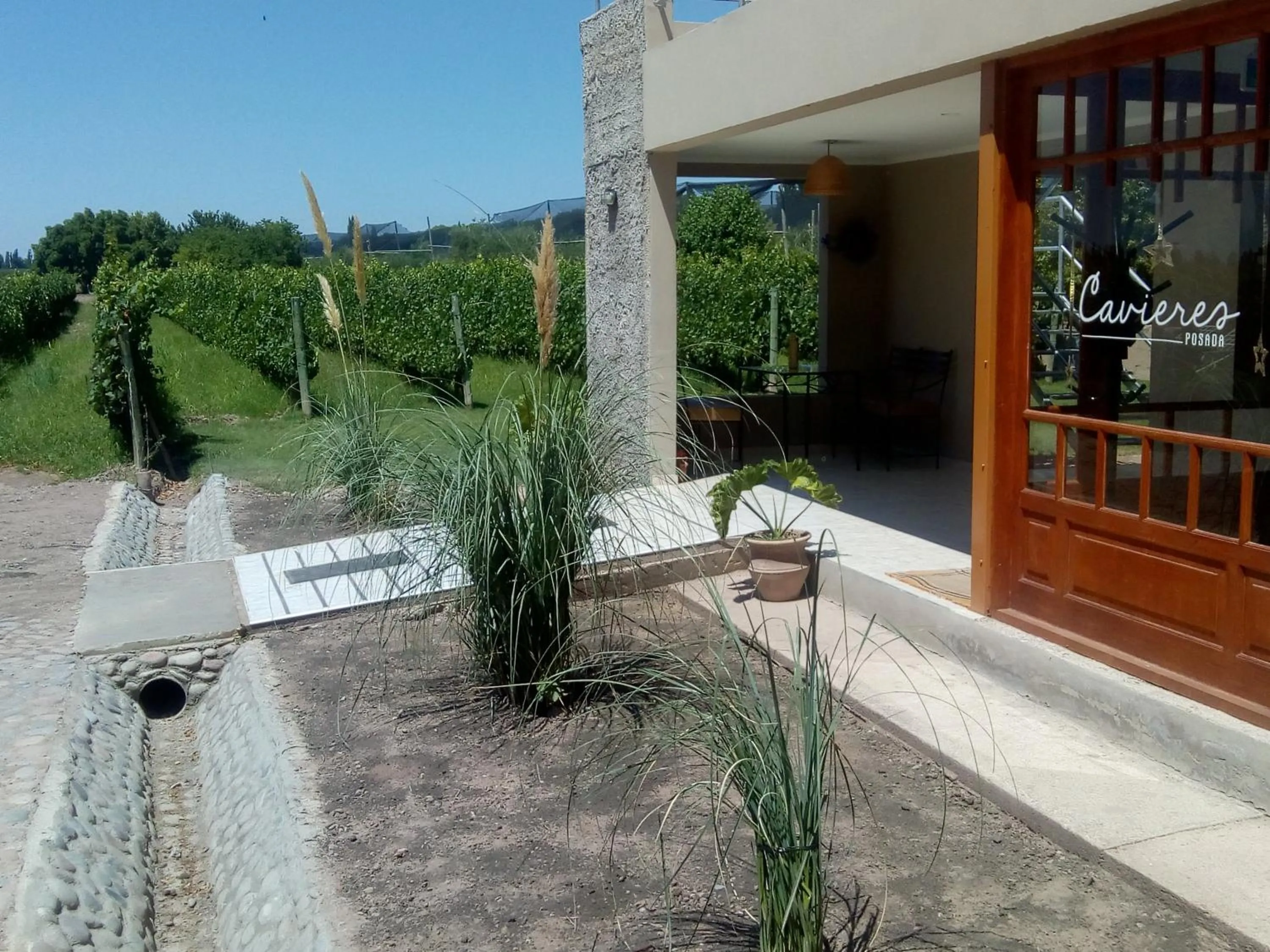Facade/entrance in Posada Cavieres Wine Farm