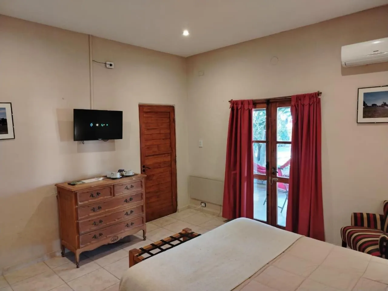 Bed in Posada Cavieres Wine Farm