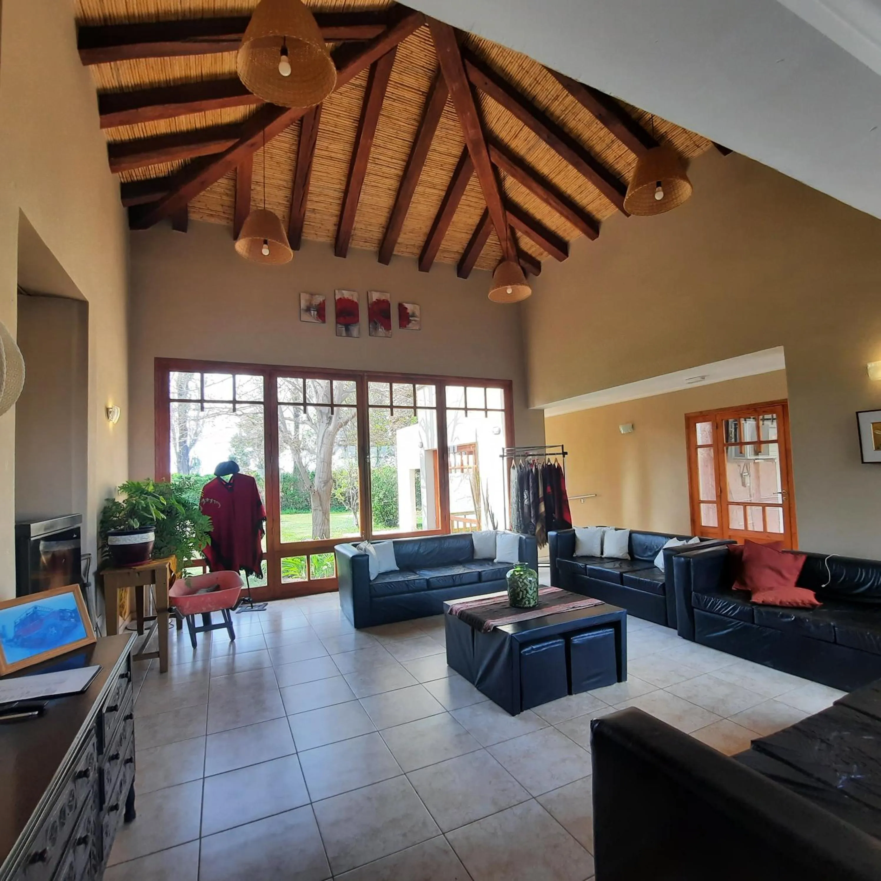 Living room in Posada Cavieres Wine Farm