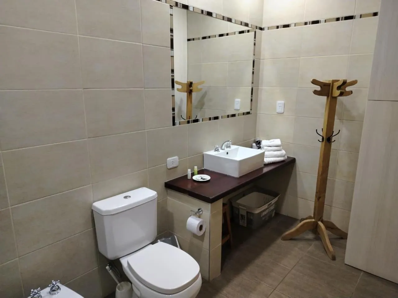 Bathroom in Posada Cavieres Wine Farm