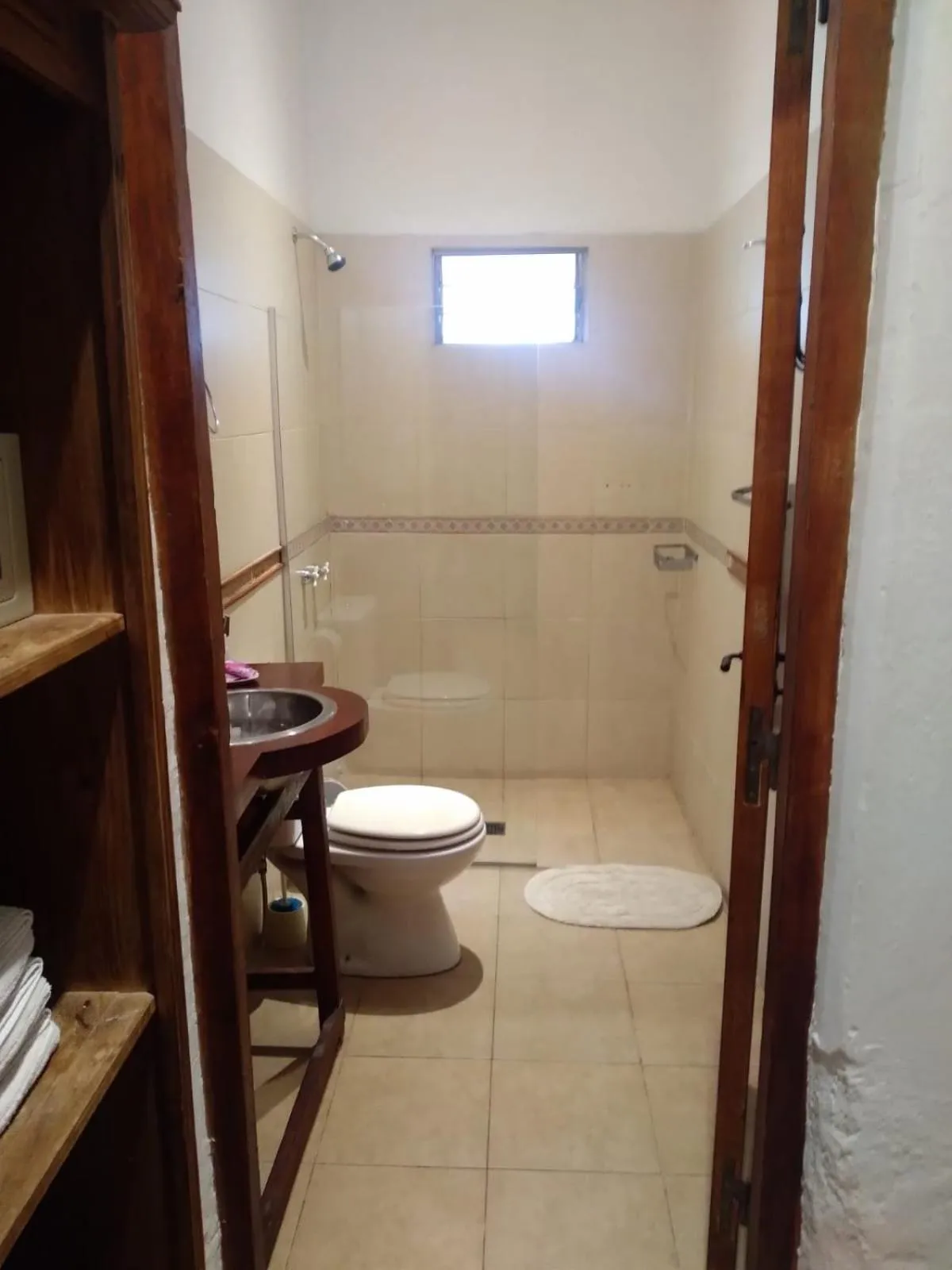 Bathroom in Posada Cavieres Wine Farm