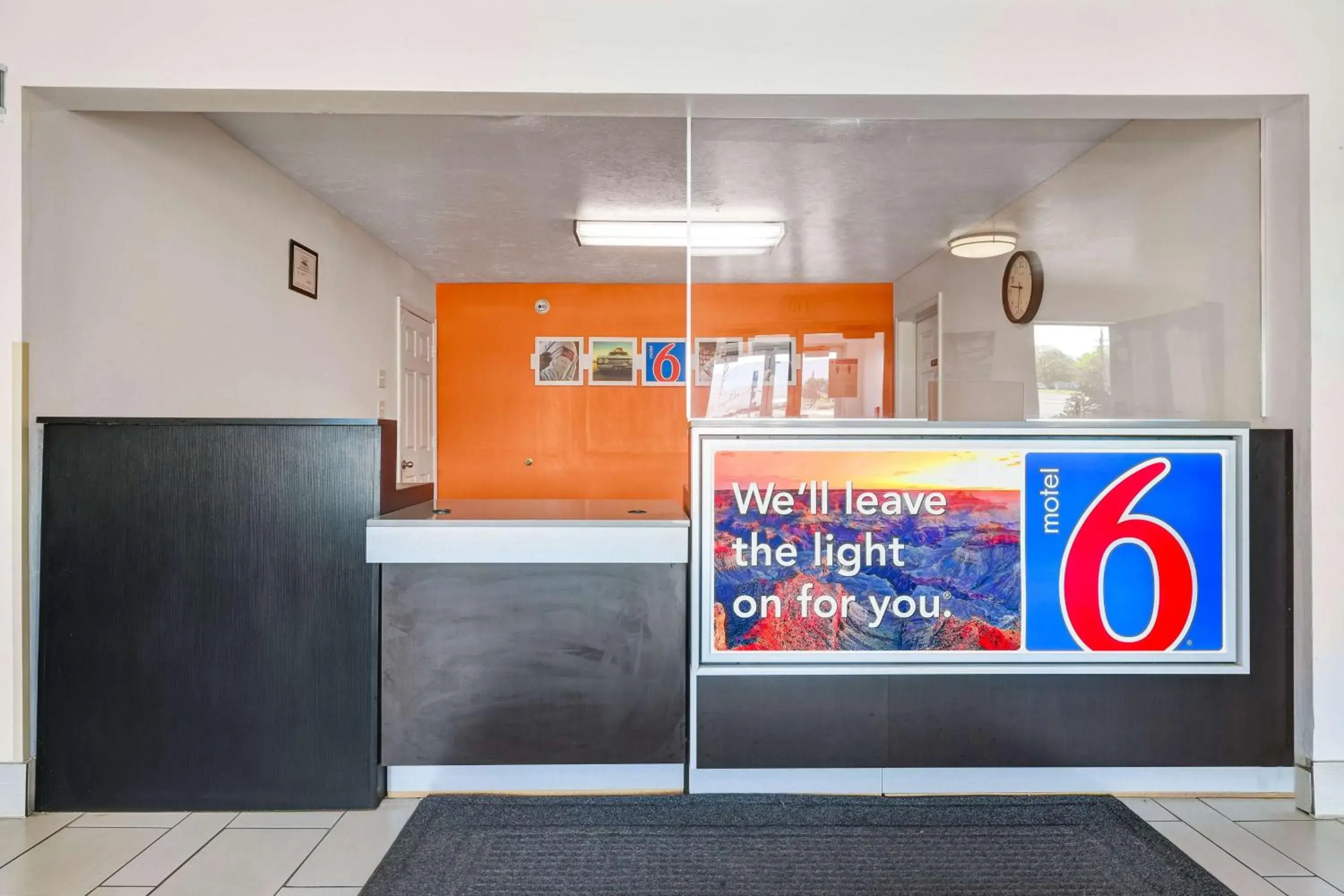 Lobby or reception in Motel 6-Beaver, UT Lobby or reception in Motel 6-Beaver, UT
