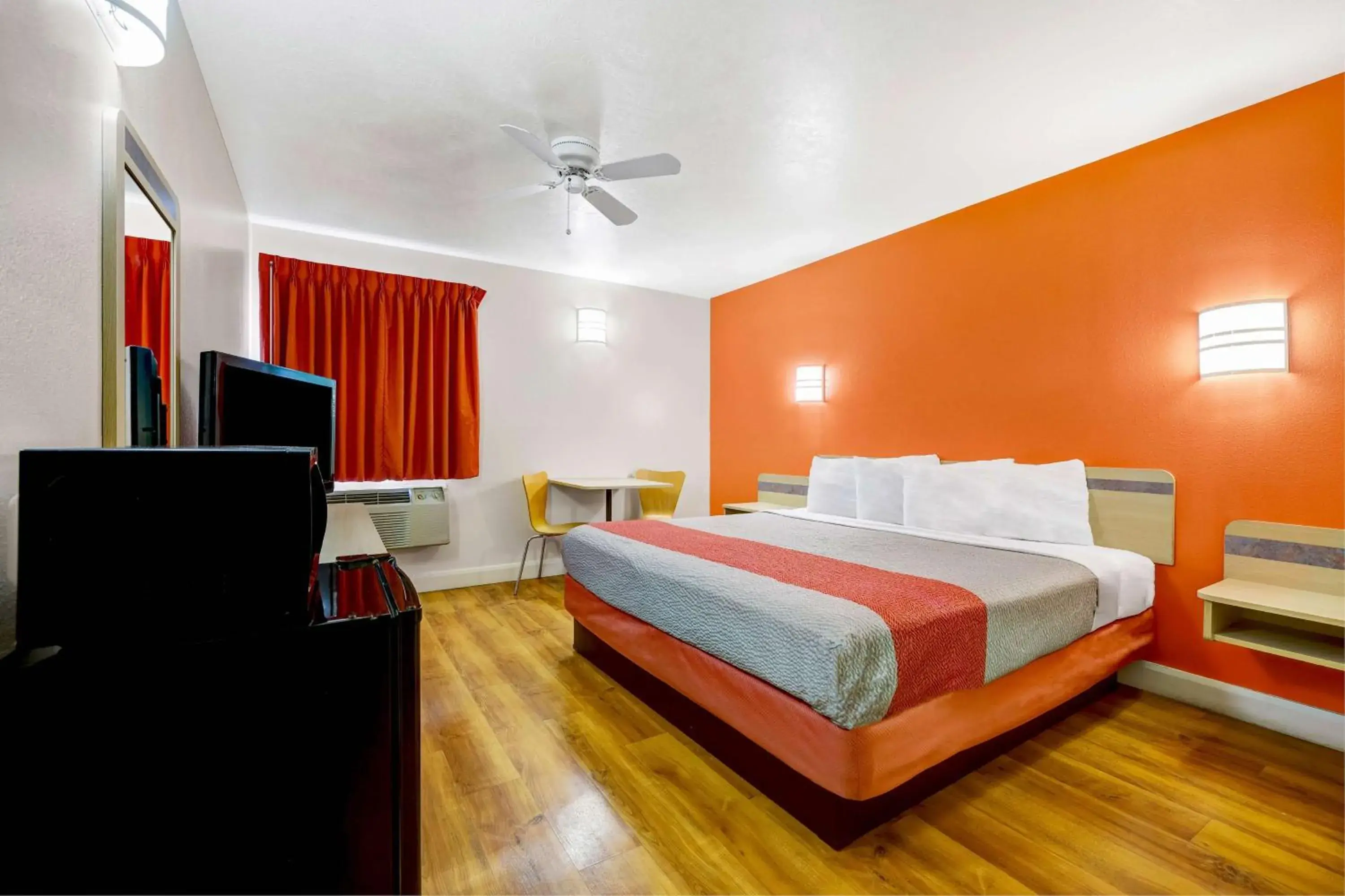 Bedroom, Bed in Motel 6-Beaver, UT Bedroom, Bed in Motel 6-Beaver, UT