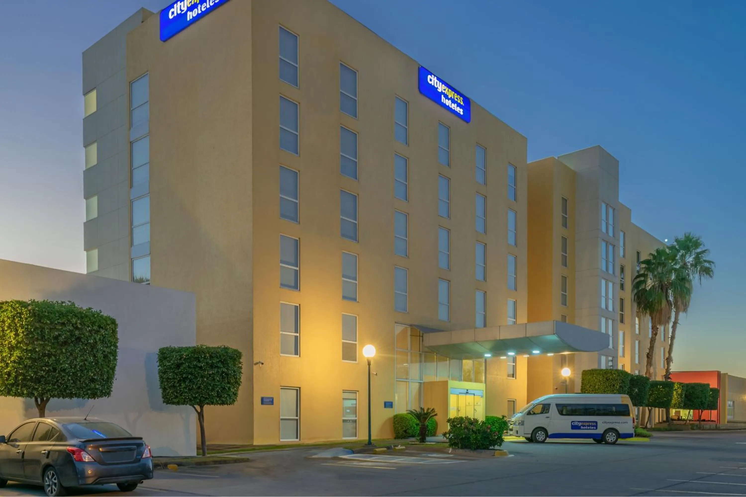 Property building in City Express by Marriott Culiacan