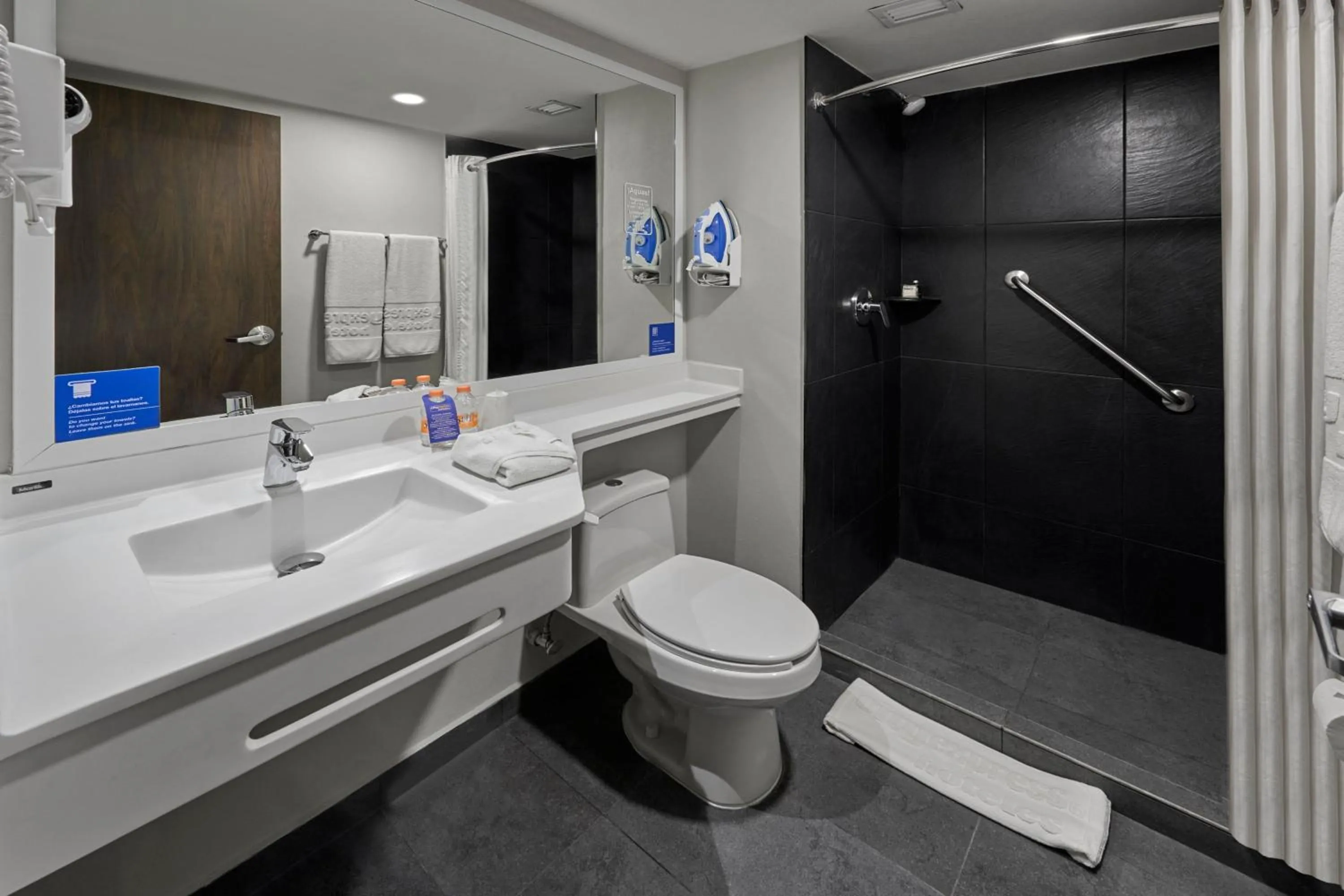 Bathroom in City Express by Marriott Culiacan