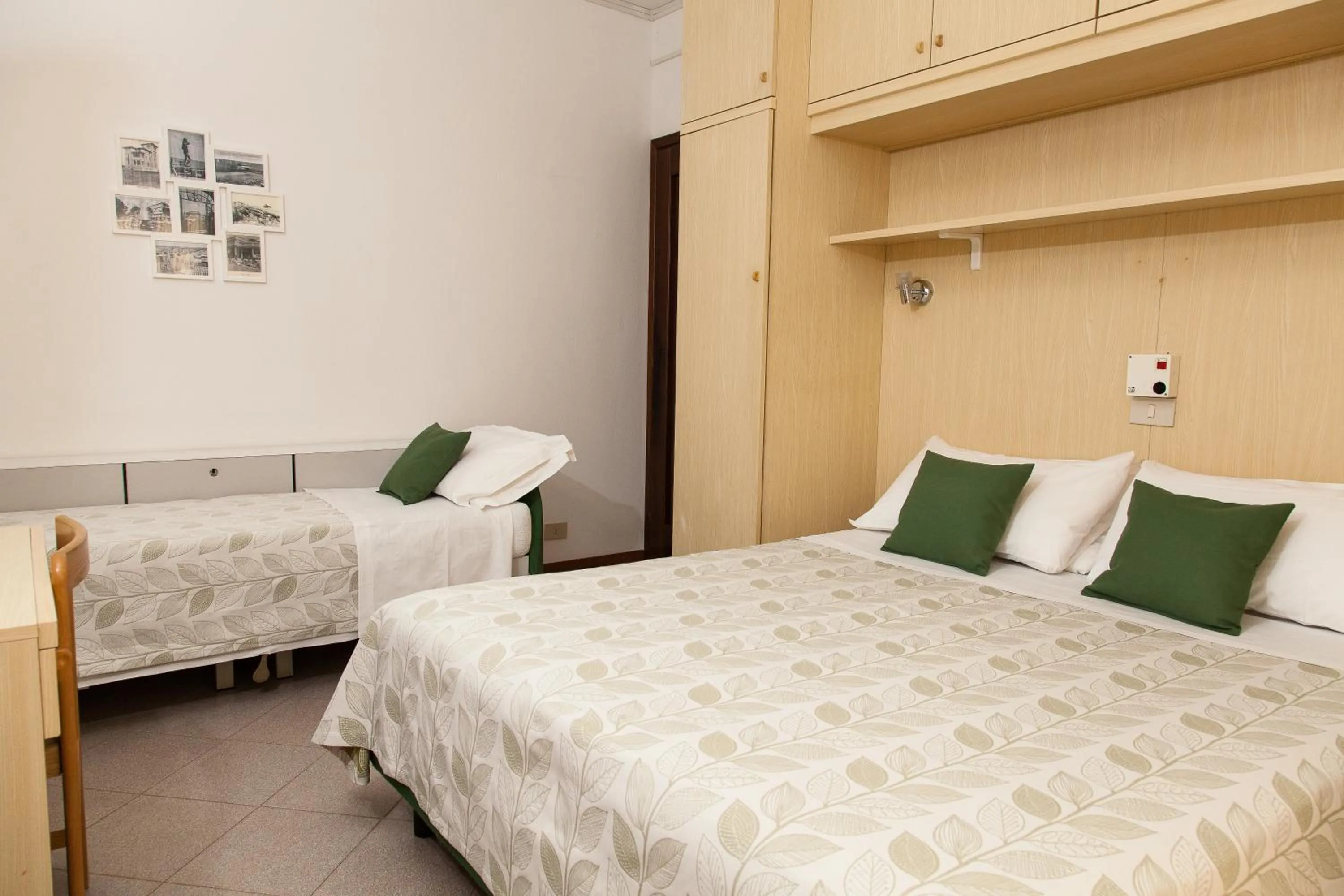 Bedroom, Bed in Hotel Desiree