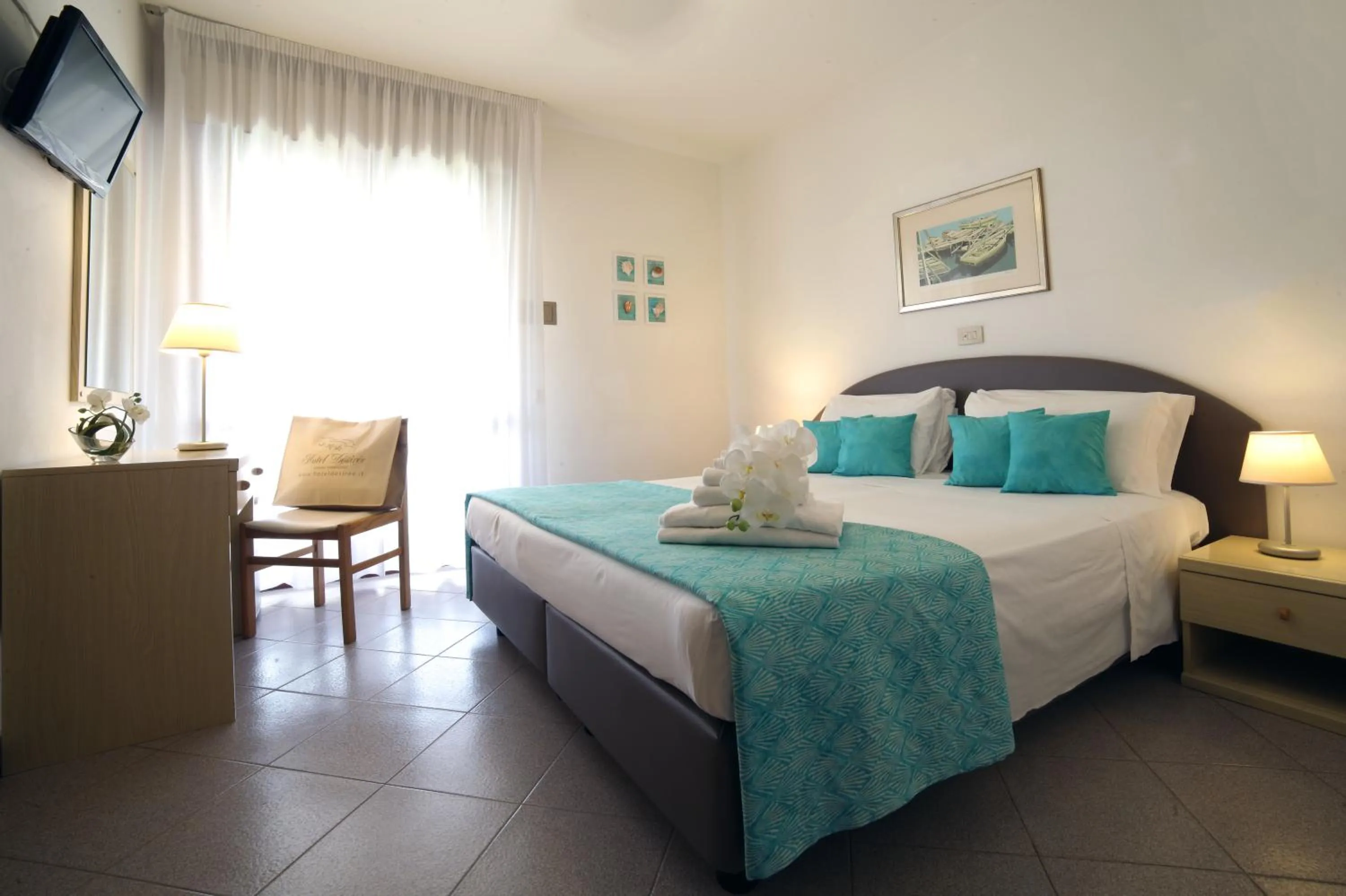 Balcony/Terrace, Bed in Hotel Desiree