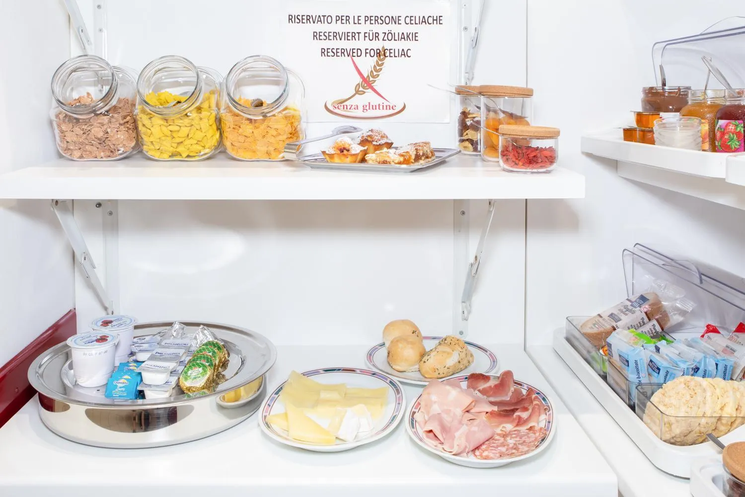 Food and drinks in Hotel Desiree