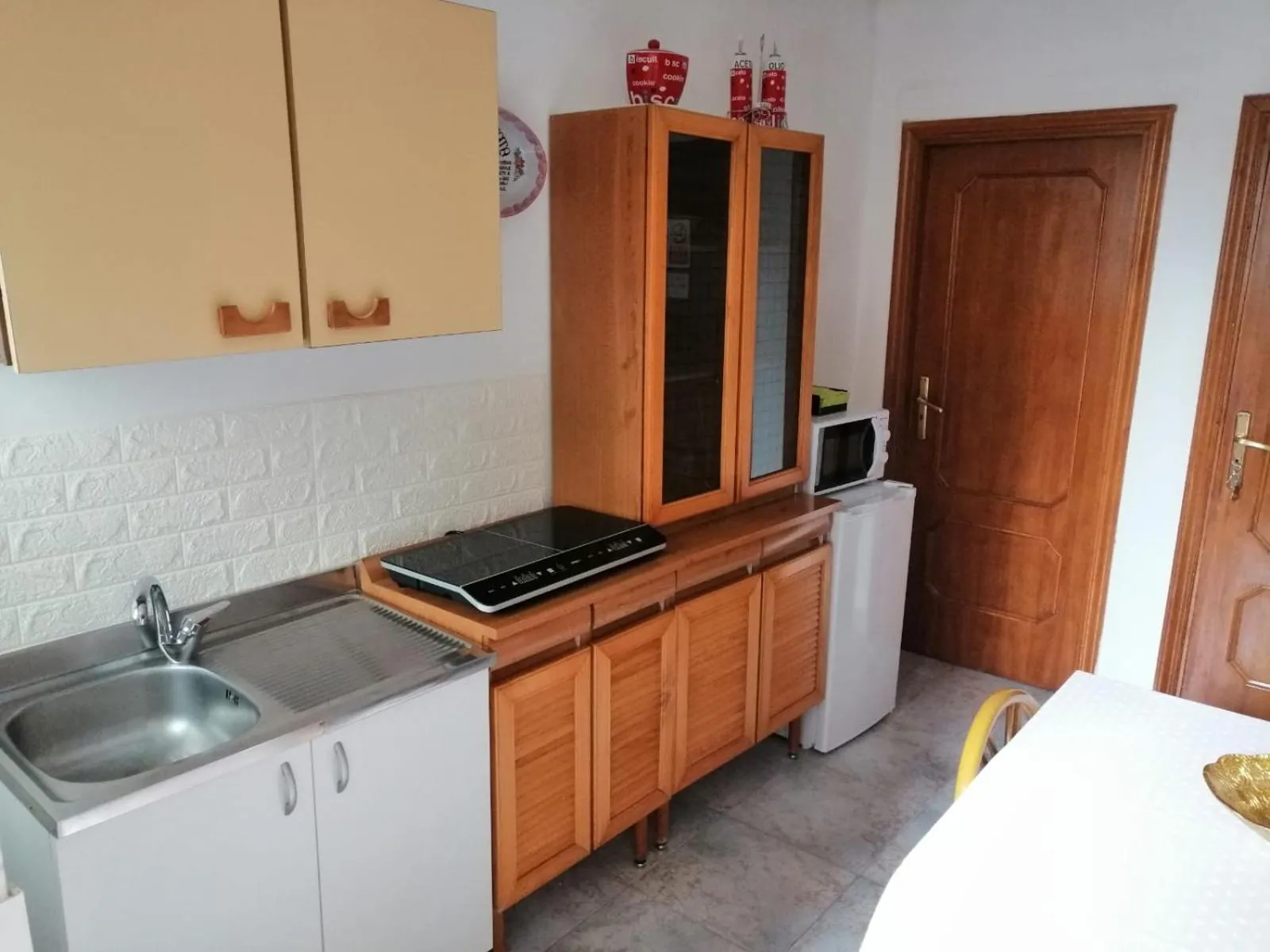 Kitchen or kitchenette in B&B Regina Elena