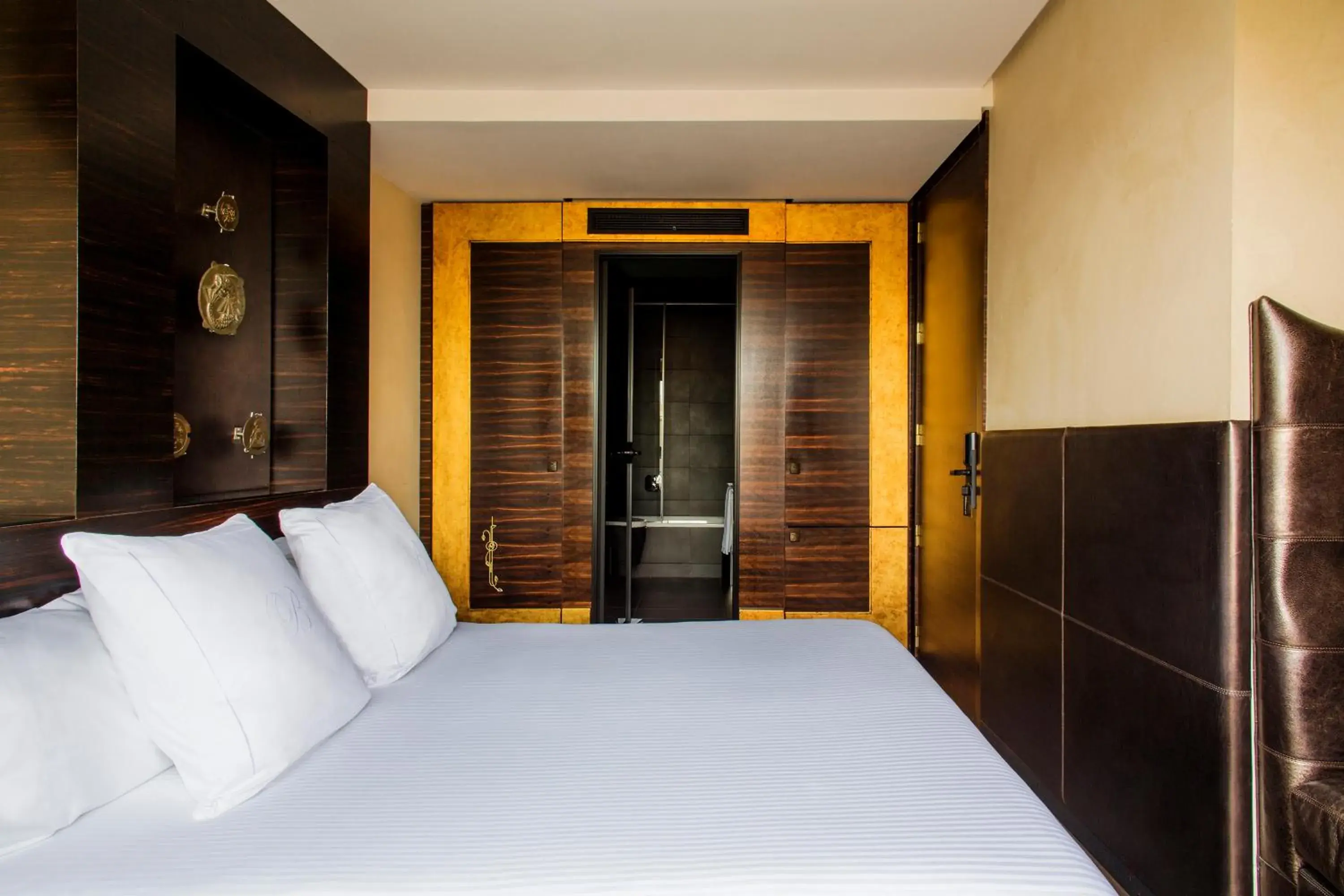 Bed in Hotel Bagués, a Small Luxury Hotel of the World Bed in Hotel Bagués, a Small Luxury Hotel of the World