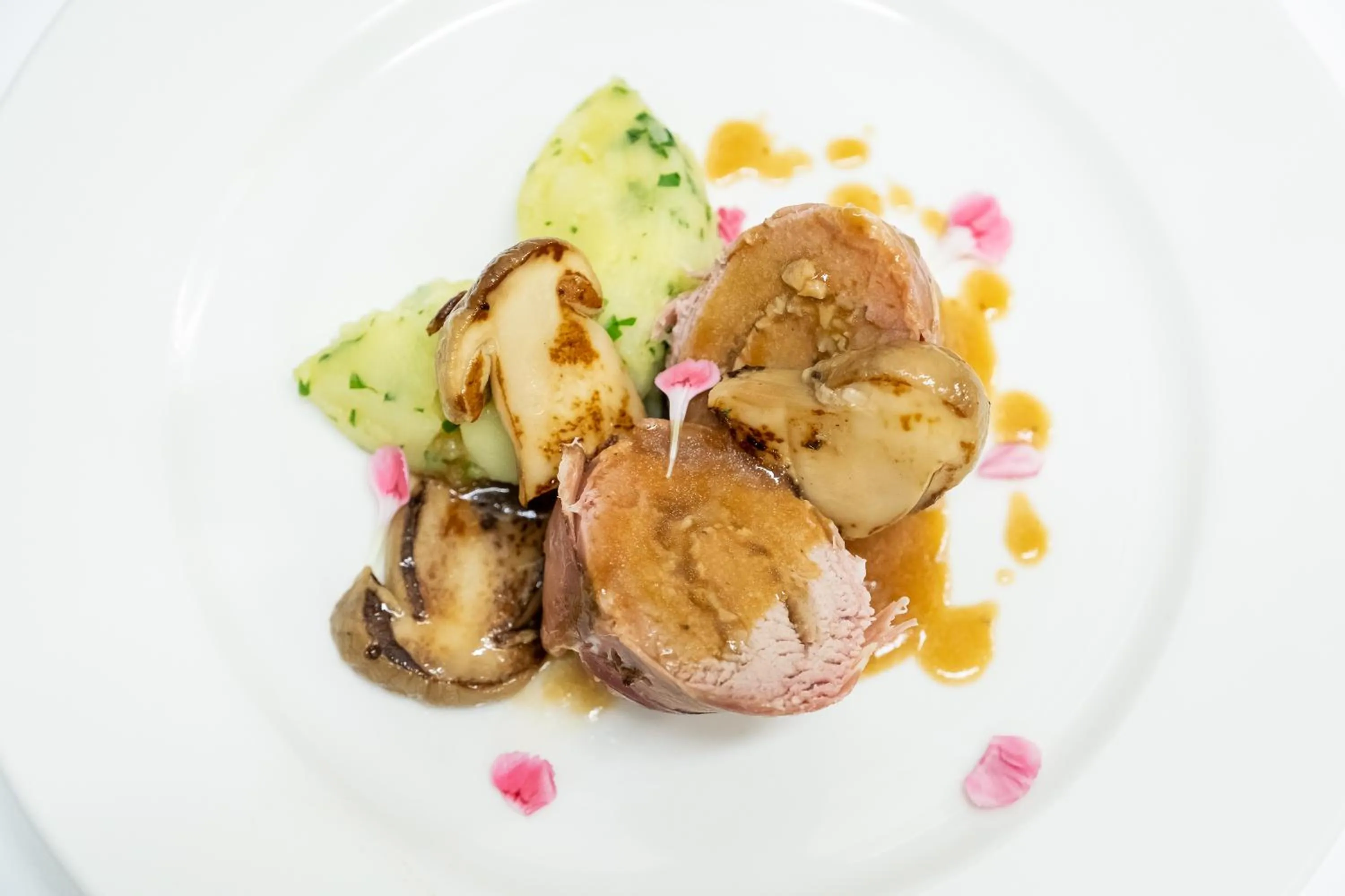 Food and drinks in Principato Di Ariis Hotel 3 stelle Room Only