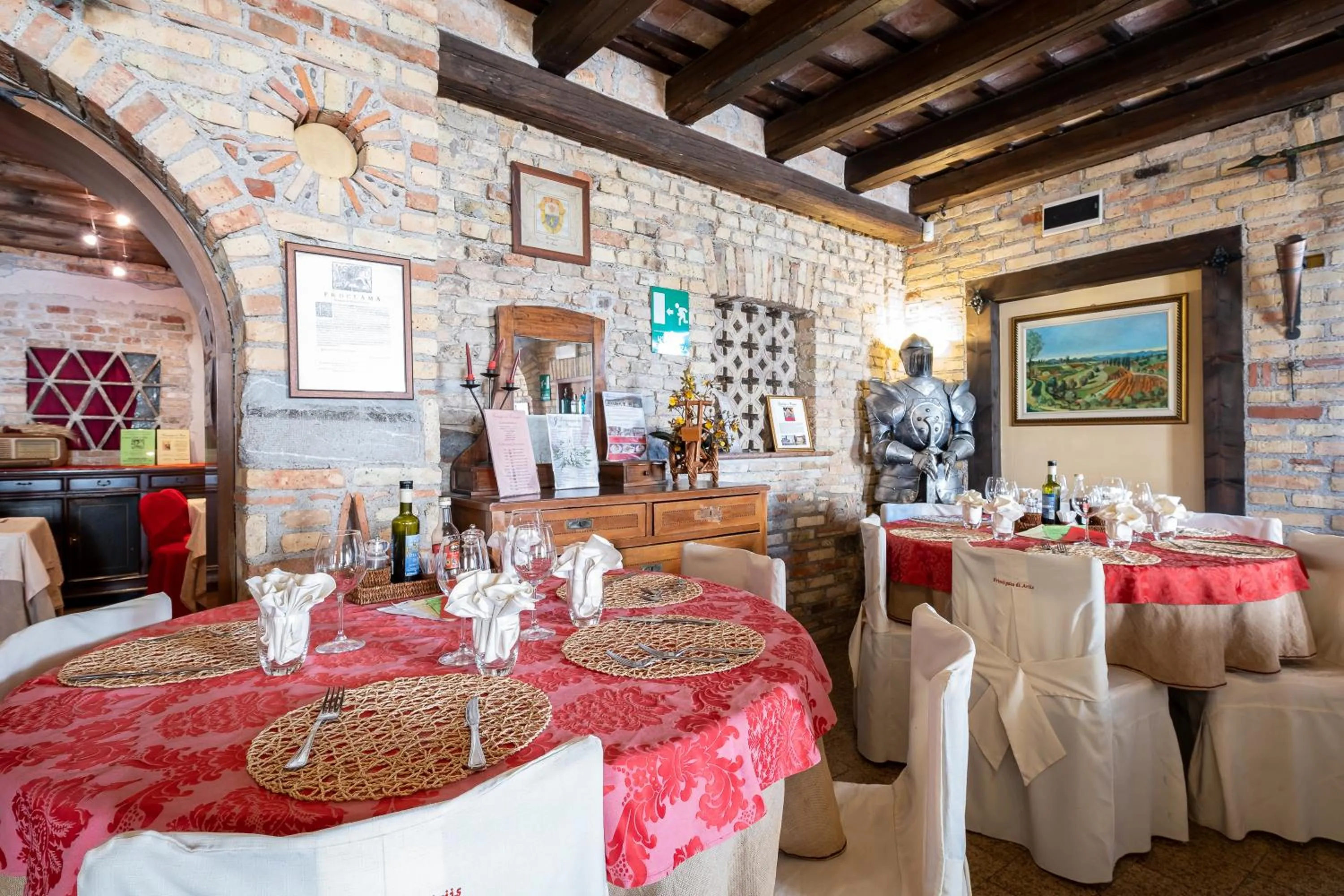 Restaurant/places to eat in Principato Di Ariis Hotel 3 stelle Room Only
